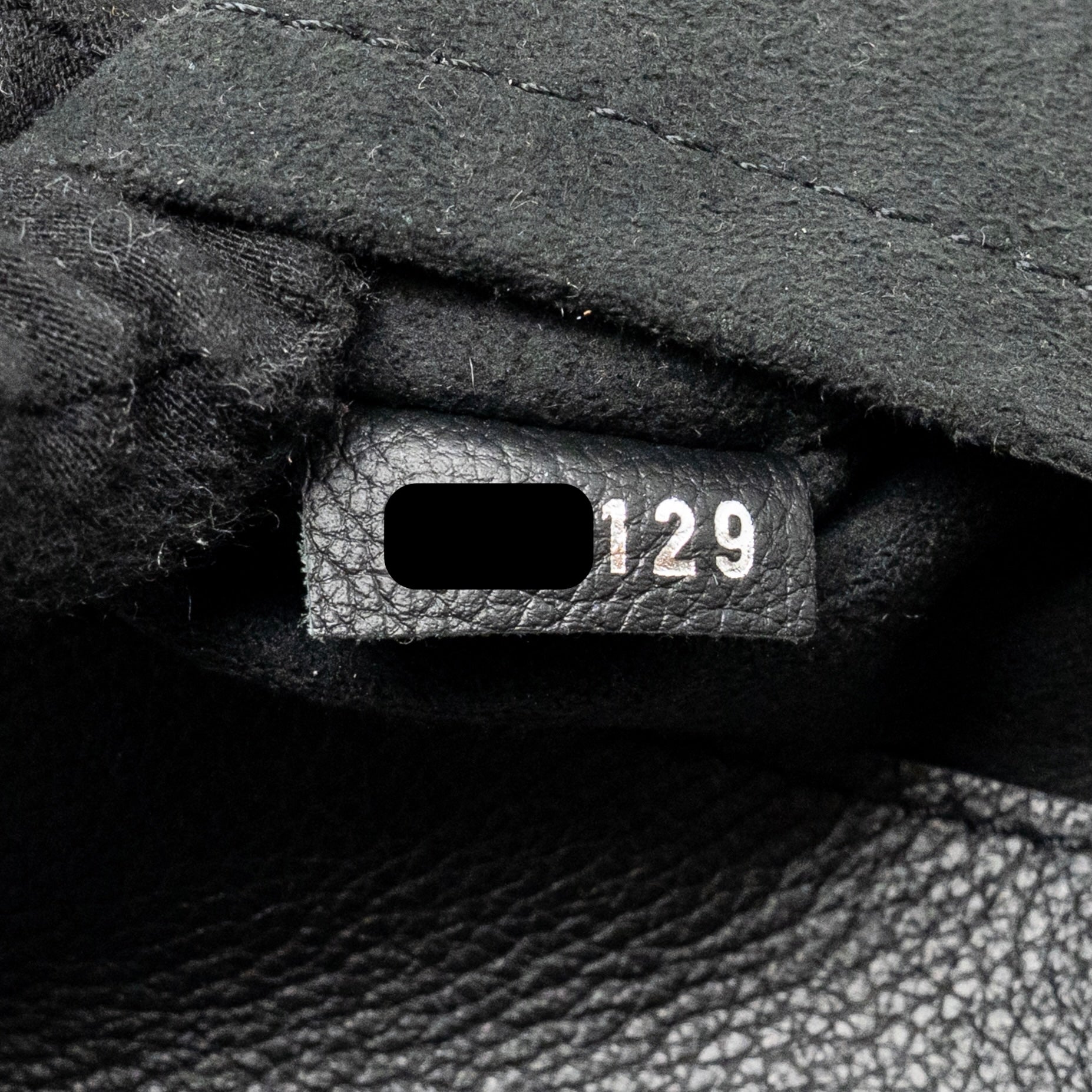 LOUIS VUITTON LOCKME EVER MM GRAINED CALFSKIN BLACK SHW