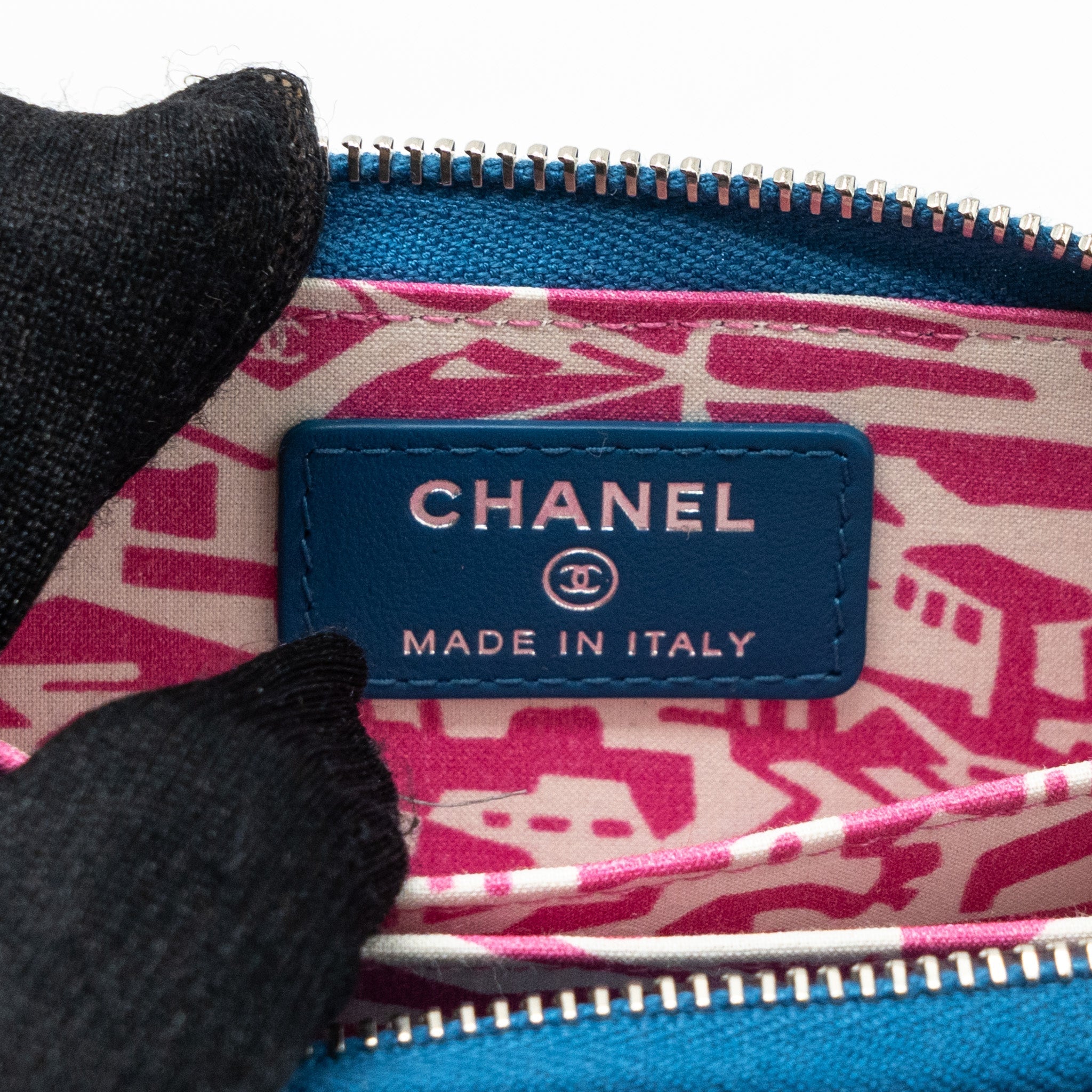 CHANEL SMALL ZIP CARD HOLDER CAVIAR BLUE SHW