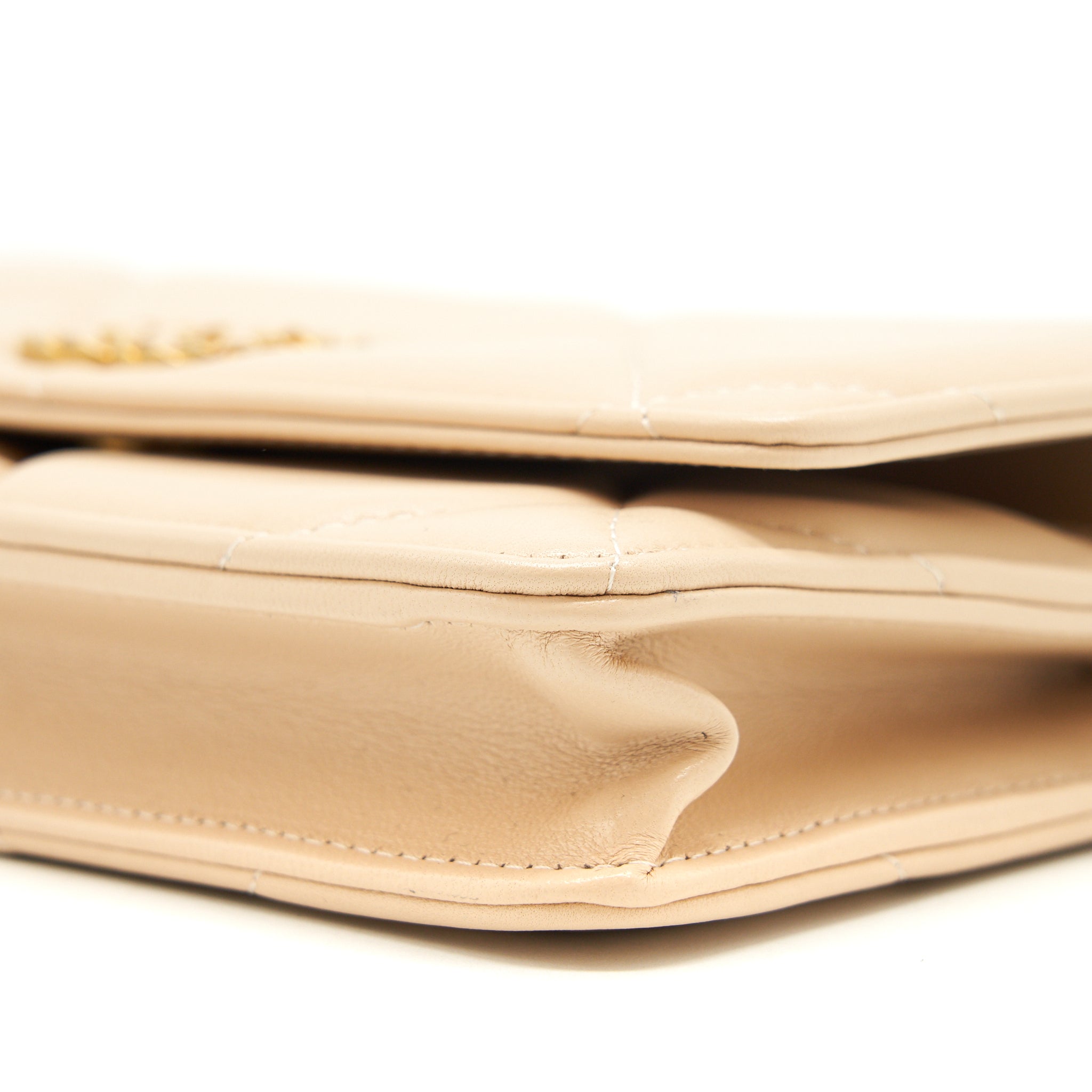 CHANEL 19 WALLET ON CHAIN LAMBSKIN BEIGE GHW