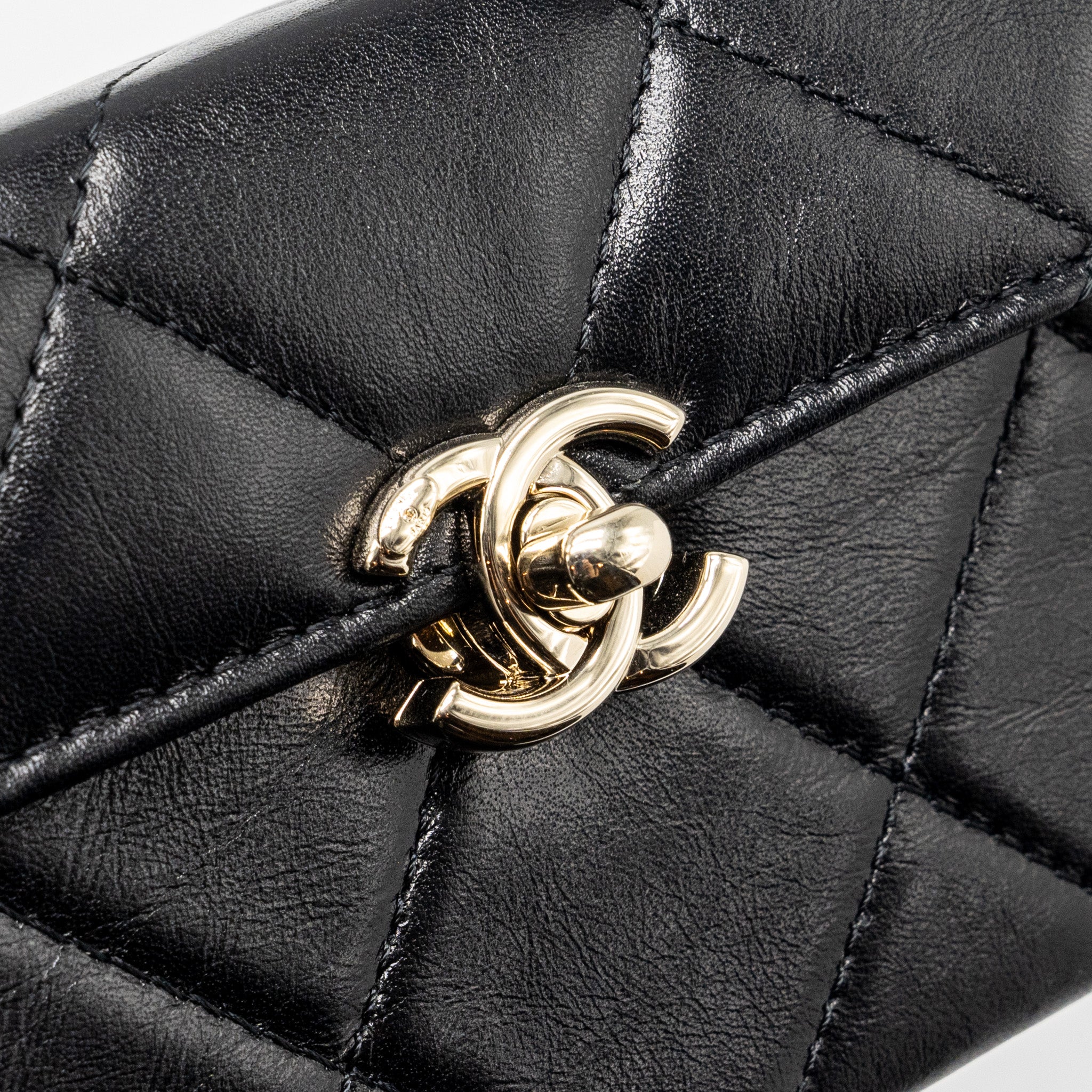 CHANEL 23K TOP HANDLE VANITY BAG SHINY CALFSKIN BLACK GHW (MICROCHIP)