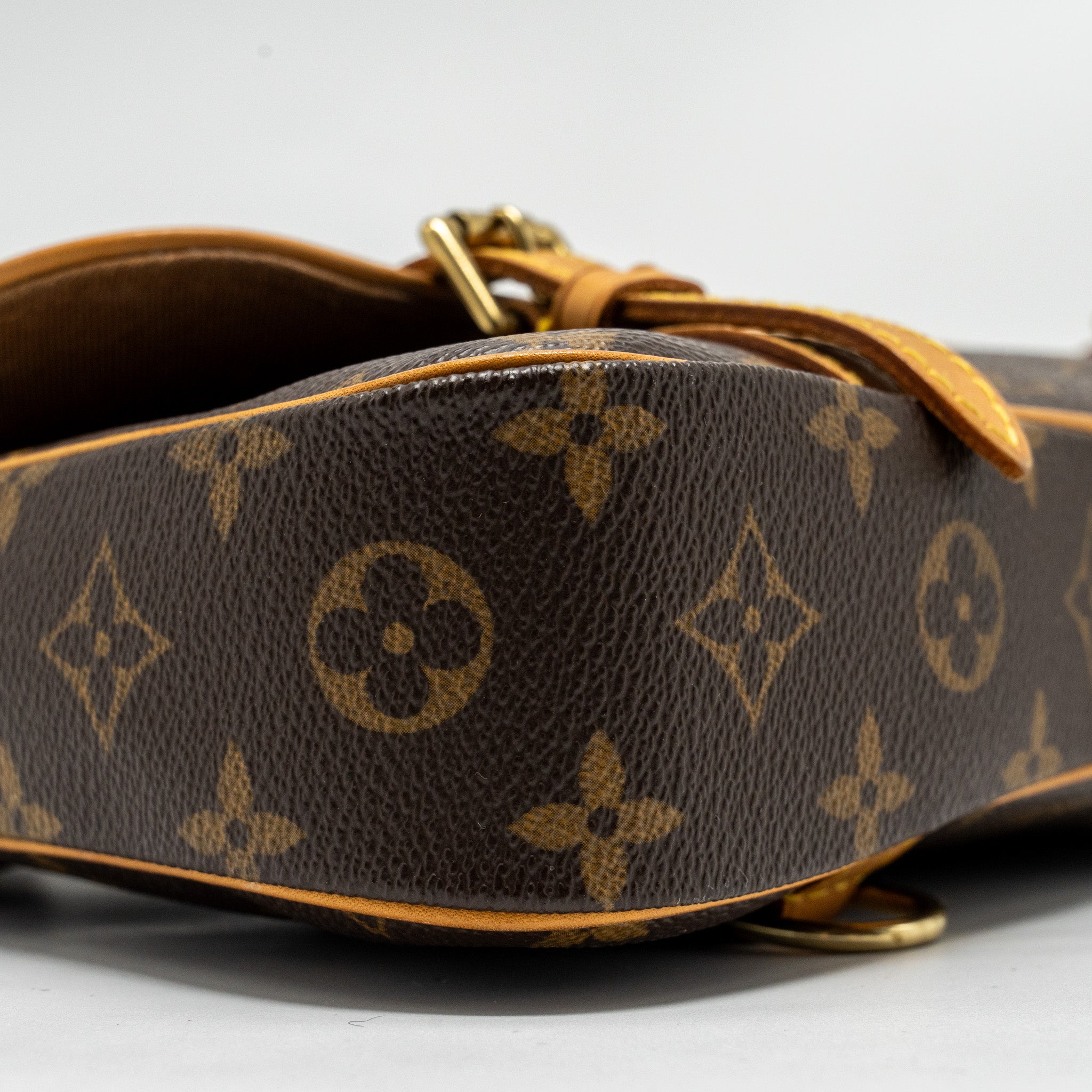 LOUIS VUITTON MARSEILLE SAC A DOS MONOGRAM CANVAS GHW