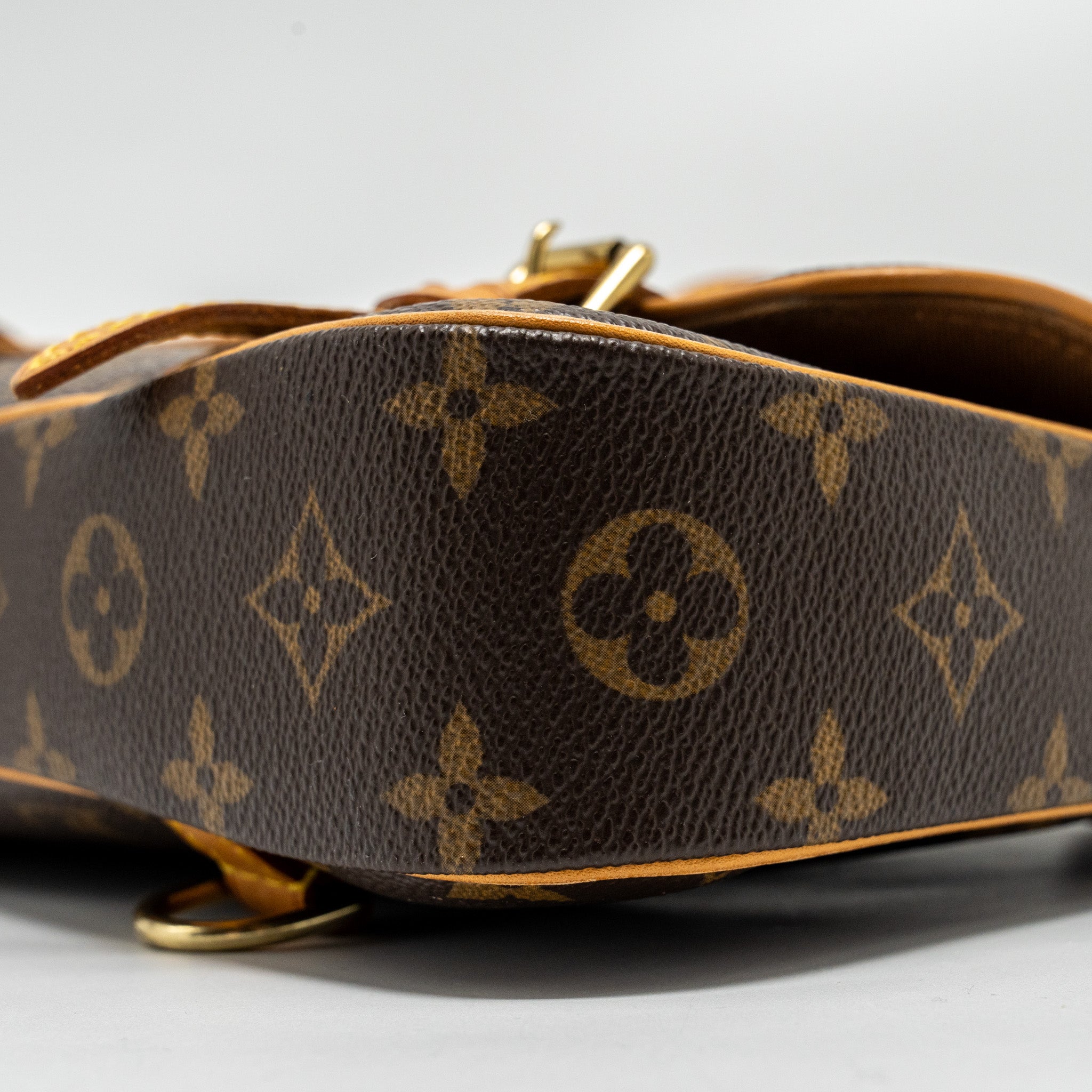 LOUIS VUITTON MARSEILLE SAC A DOS MONOGRAM CANVAS GHW