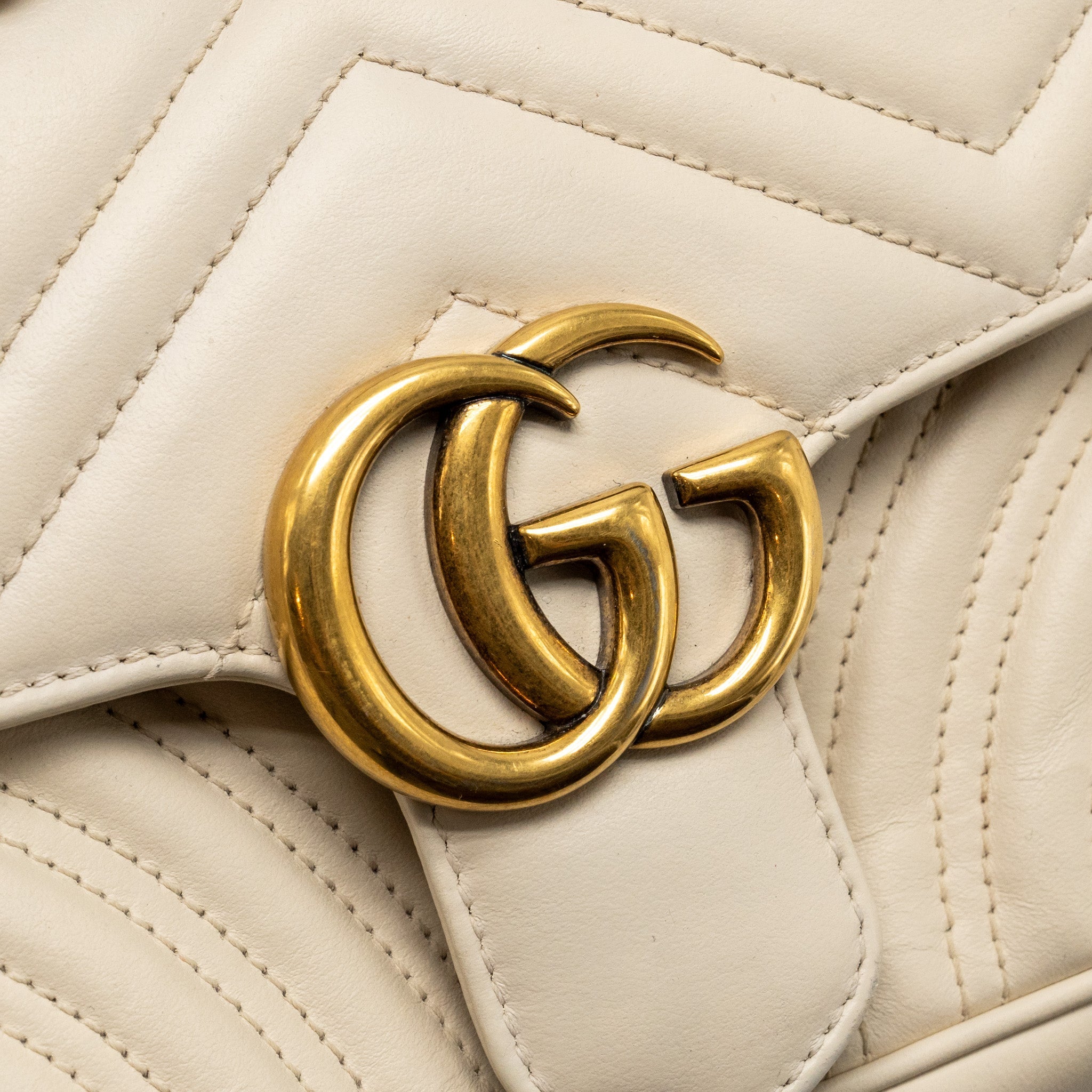 GUCCI MINI GG MARMONT SHOULDER BAG CALFSKIN WHITE GHW