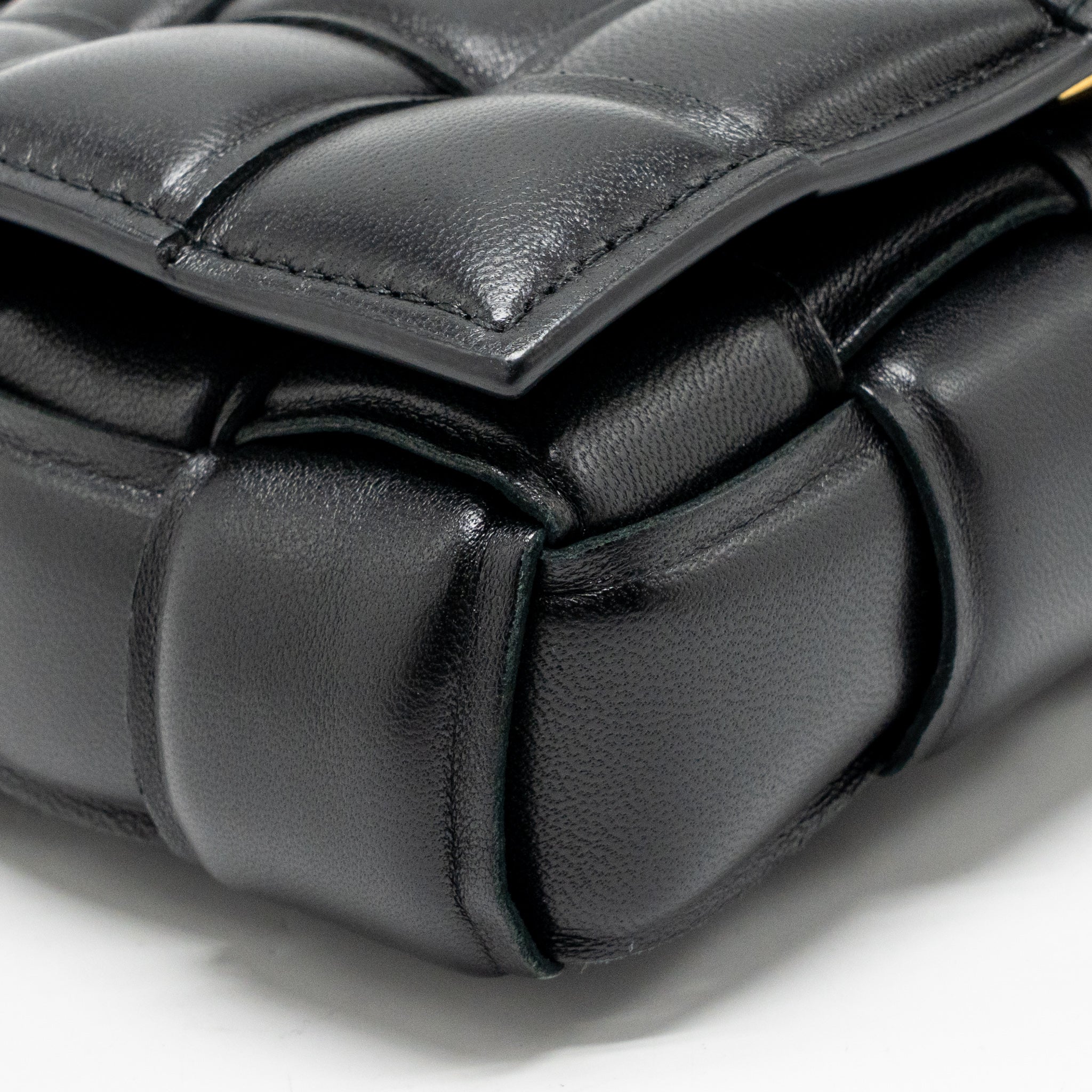 BOTTEGA VENETA SMALL PADDED CASSETTE BAG LAMBSKIN BLACK GHW