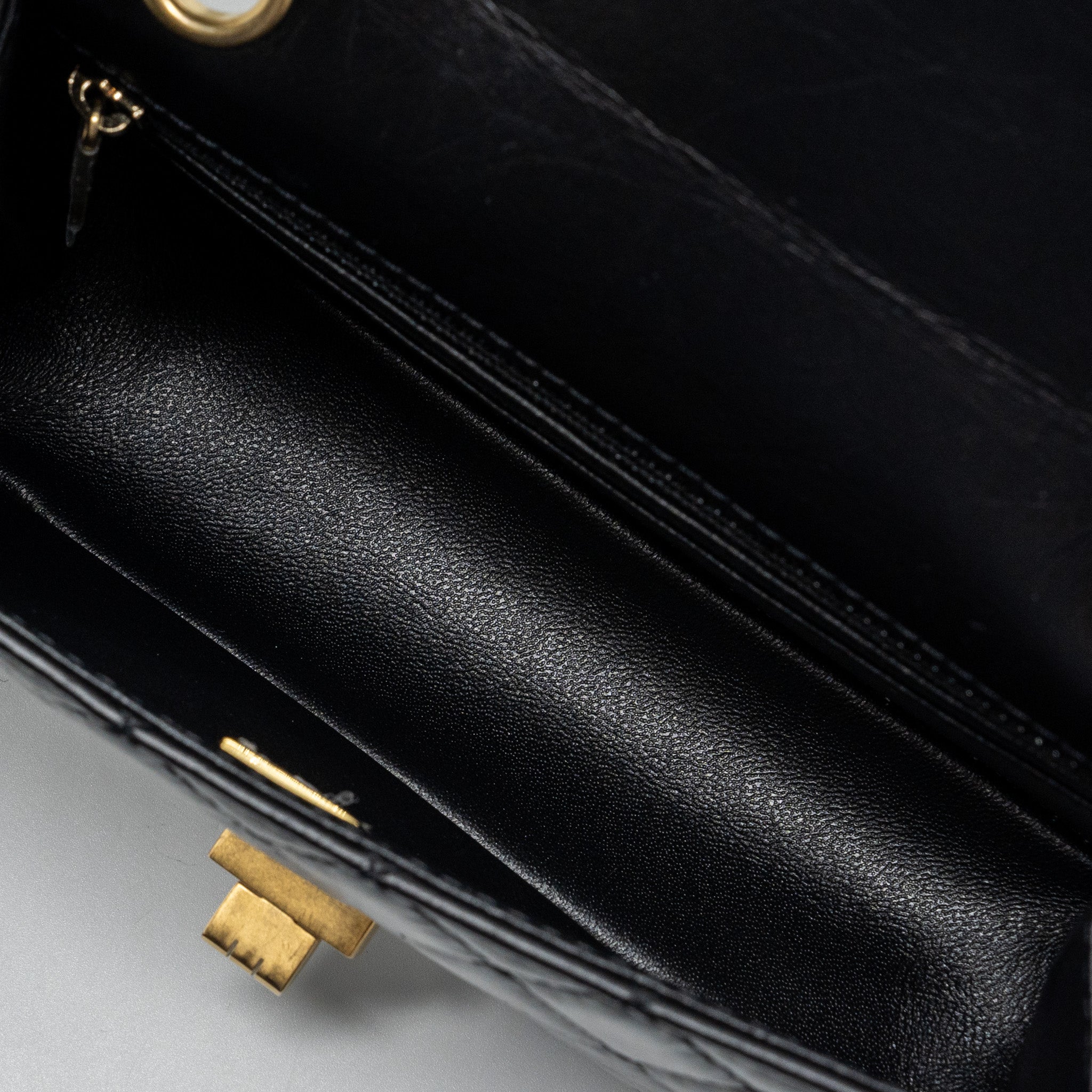 CHANEL MINI 2.55 REISSUE FLAP BAG AGED CALFSKIN BLACK GHW(MICROCHIP)