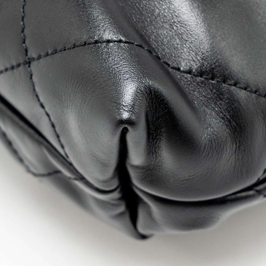 CHANEL MINI 22 BAG CALFSKIN BLACK GHW (MICROCHIP)