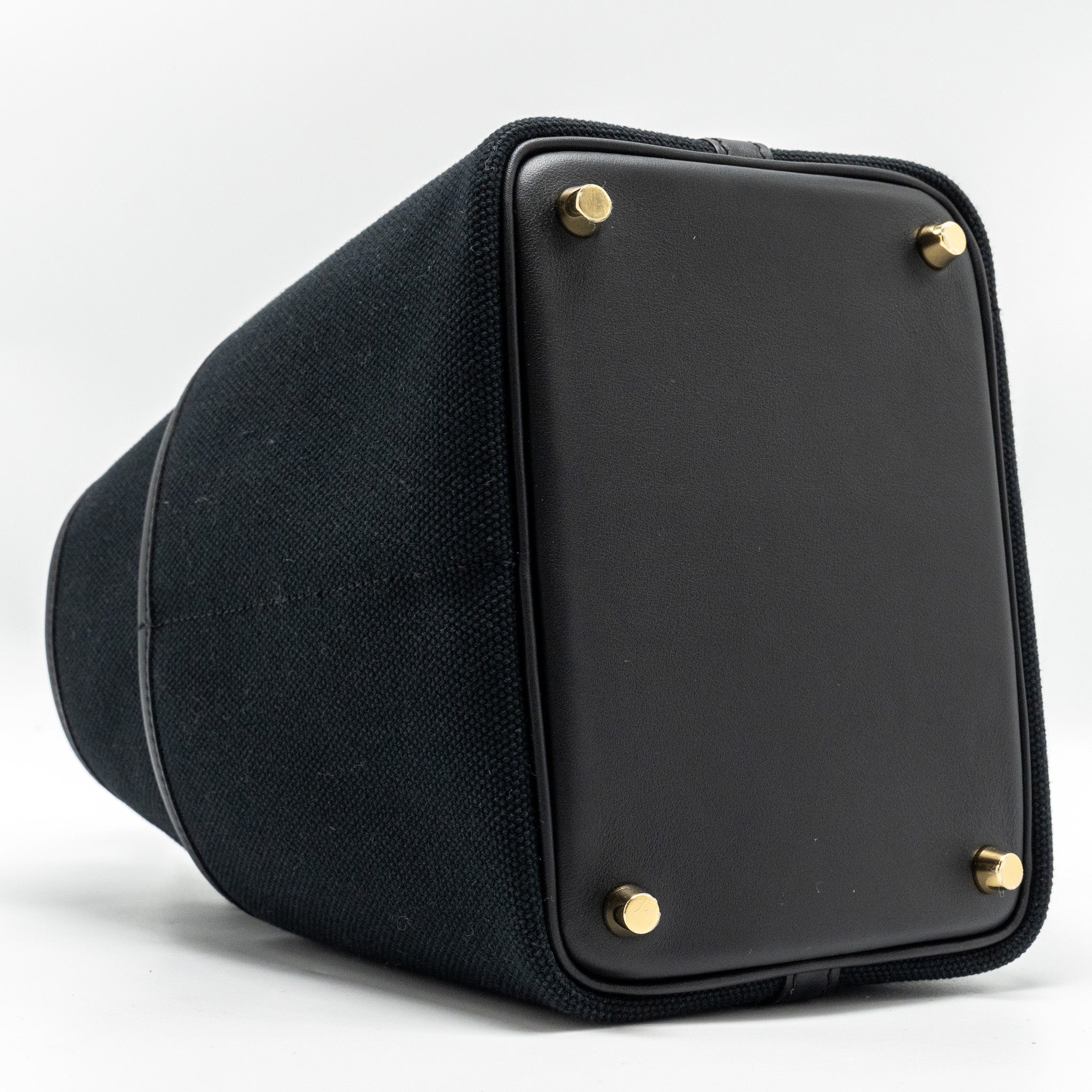 HERMES CARGO PICOTIN 18 LOCK BAG SWIFT / TOILE CANVAS BLACK GHW
