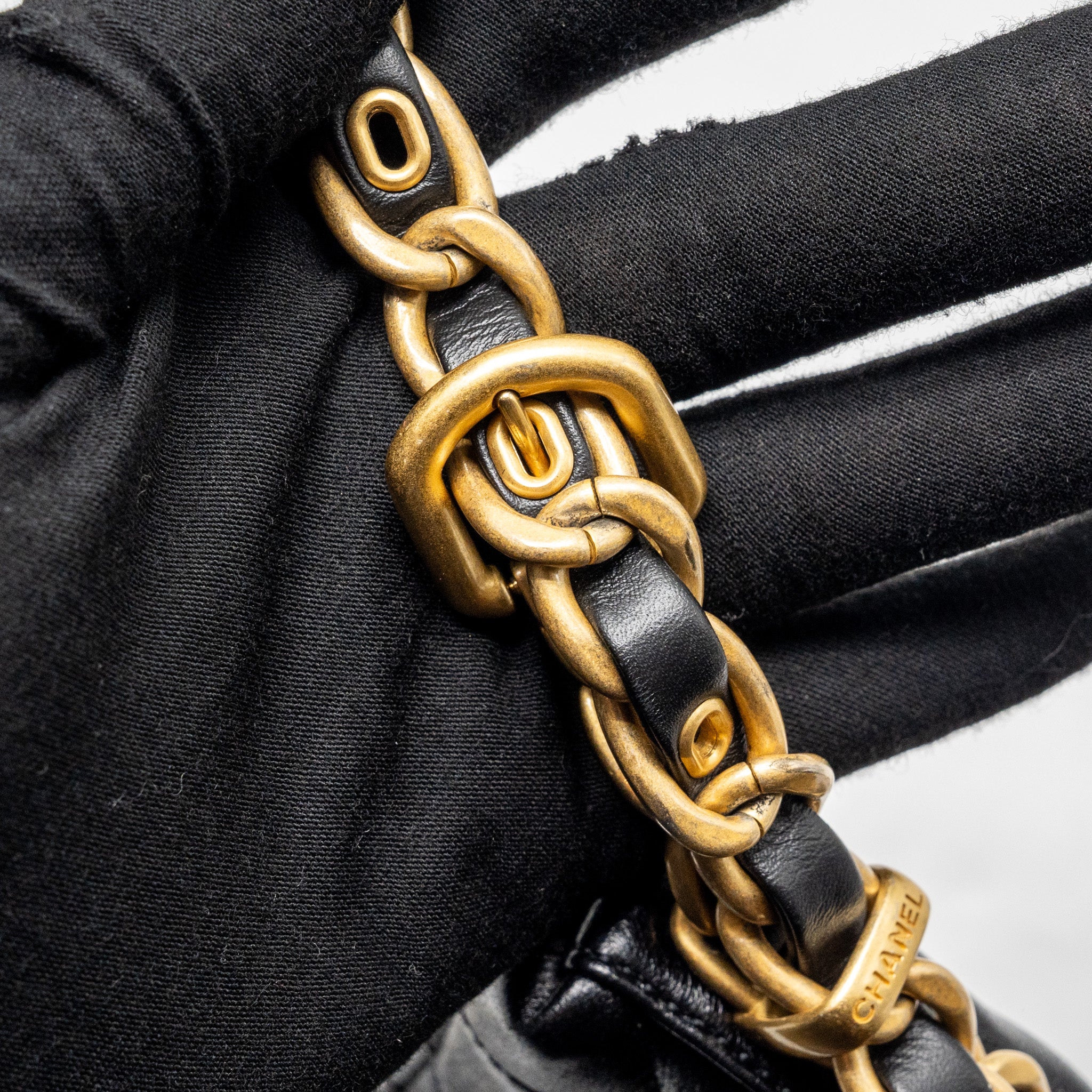 CHANEL 23K HOBO BAG WITH ADJUSTABLE CHAIN LAMBKIN BLACK GHW (MICROCHIP)