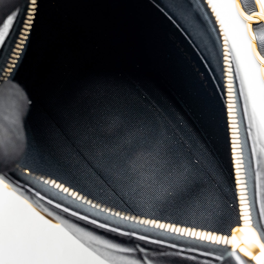 CHANEL 23K HOBO BAG WITH ADJUSTABLE CHAIN LAMBKIN BLACK GHW (MICROCHIP)