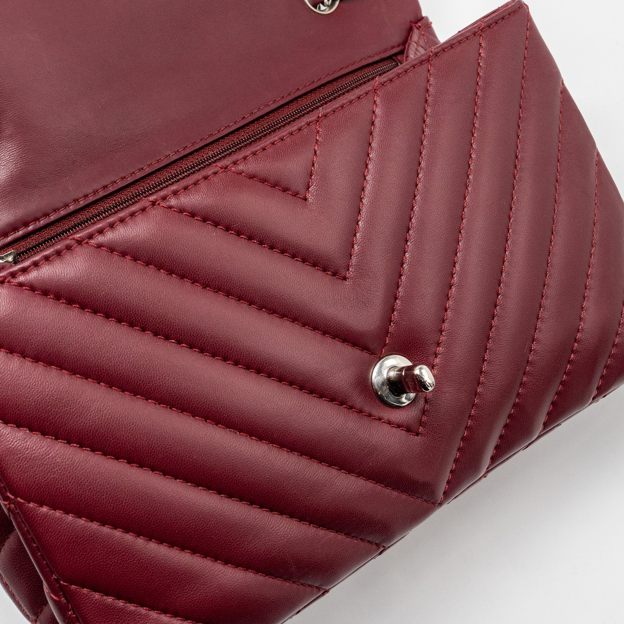 CHANEL CHEVRON FLAP BAG LAMBSKIN DARK RED SHW