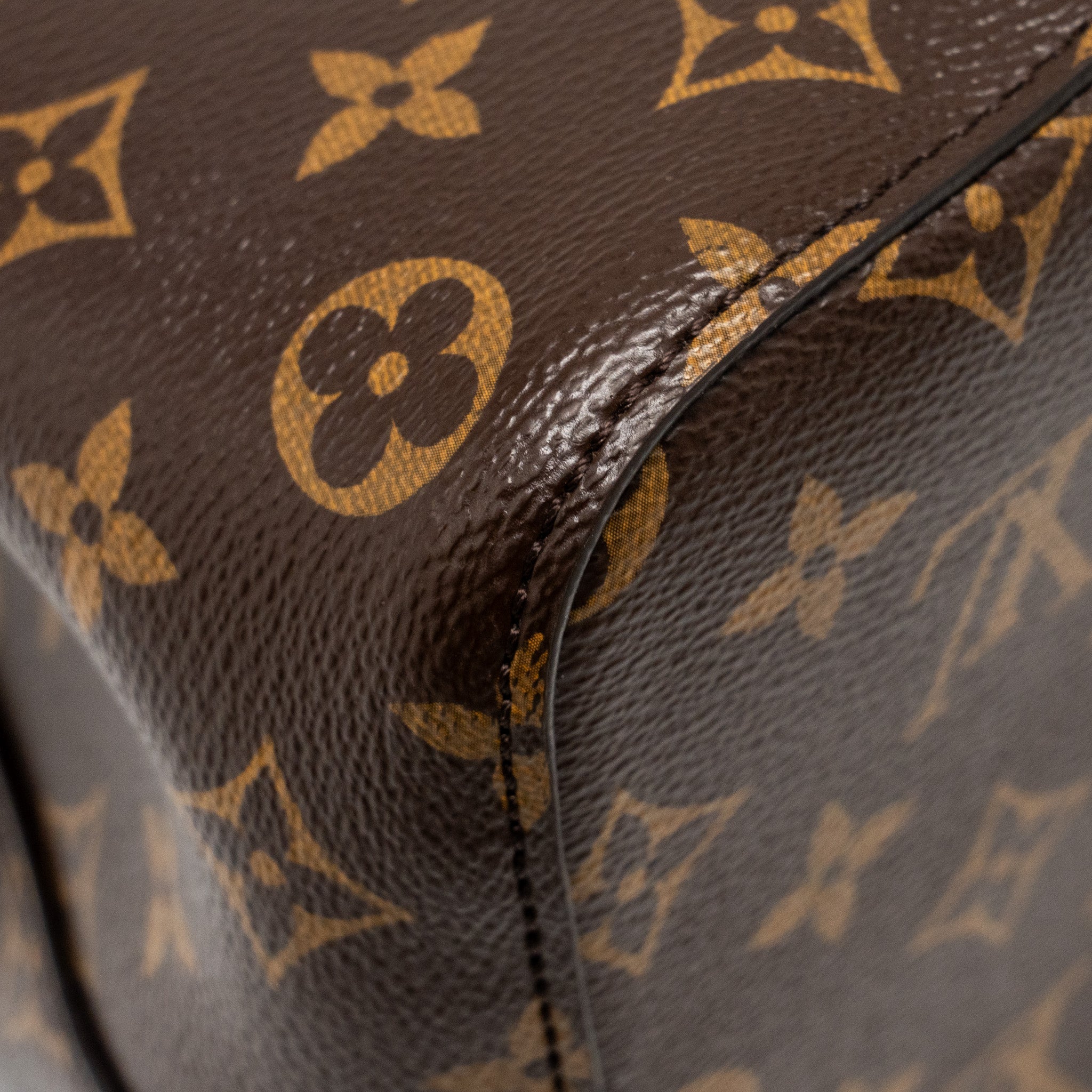 LOUIS VUITTON NEO NOE MONOGRAM CANVAS BLACK GHW