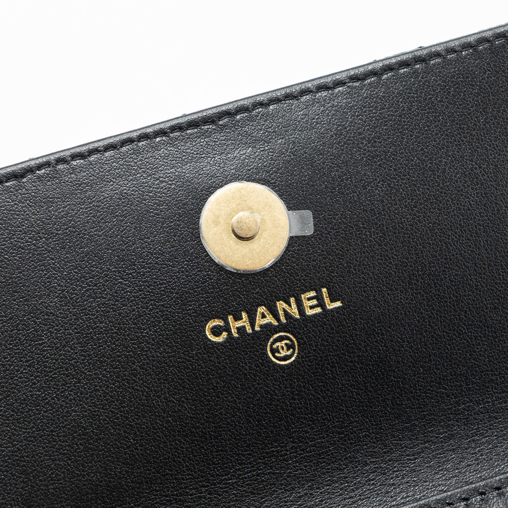 CHANEL MINI FLAP BAG WITH ADJUSTABLE CHAINS CAVIAR BLACK GHW(MICROCHIP)