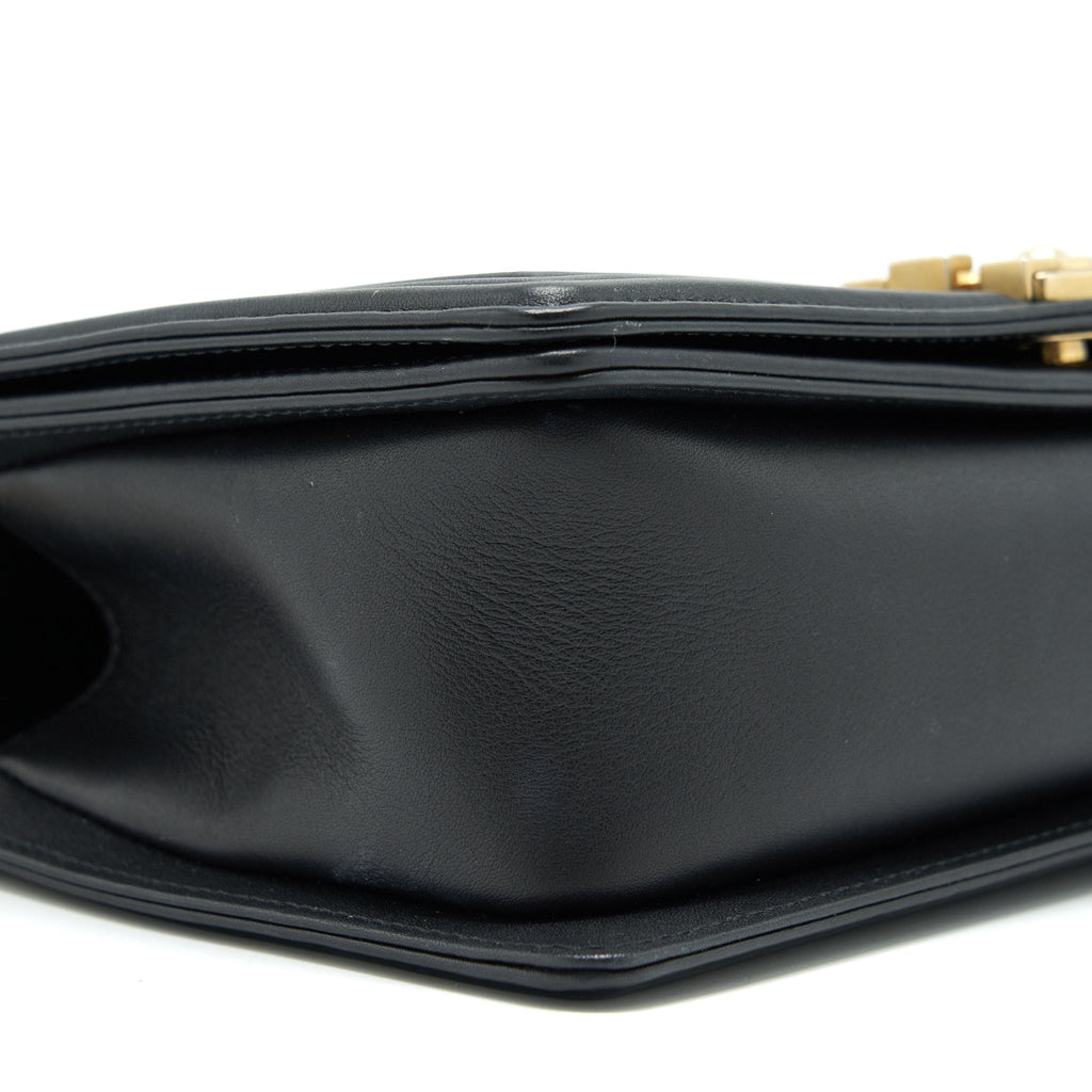 CHANEL MEDIUM BOY BLACK LAMBSKIN GHW