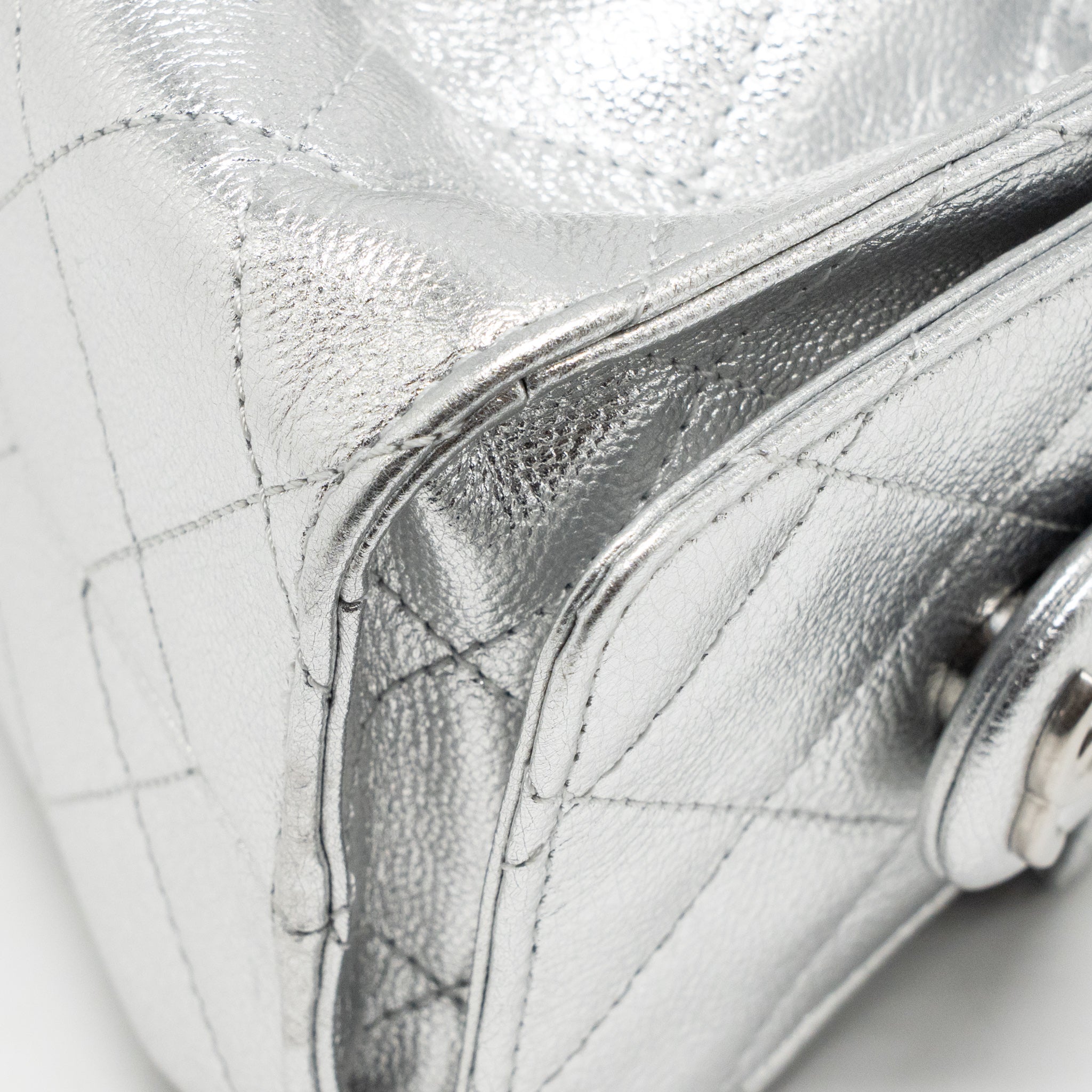 CHANEL MINI 25 BAG METALLIC GRAINED CALFSKIN SILVER SHW (MICROCHIP)