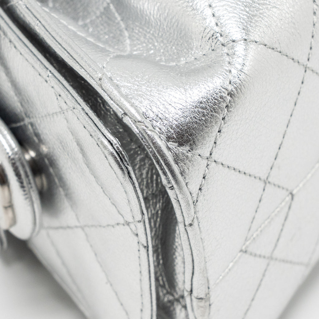 CHANEL MINI 25 BAG METALLIC GRAINED CALFSKIN SILVER SHW (MICROCHIP)