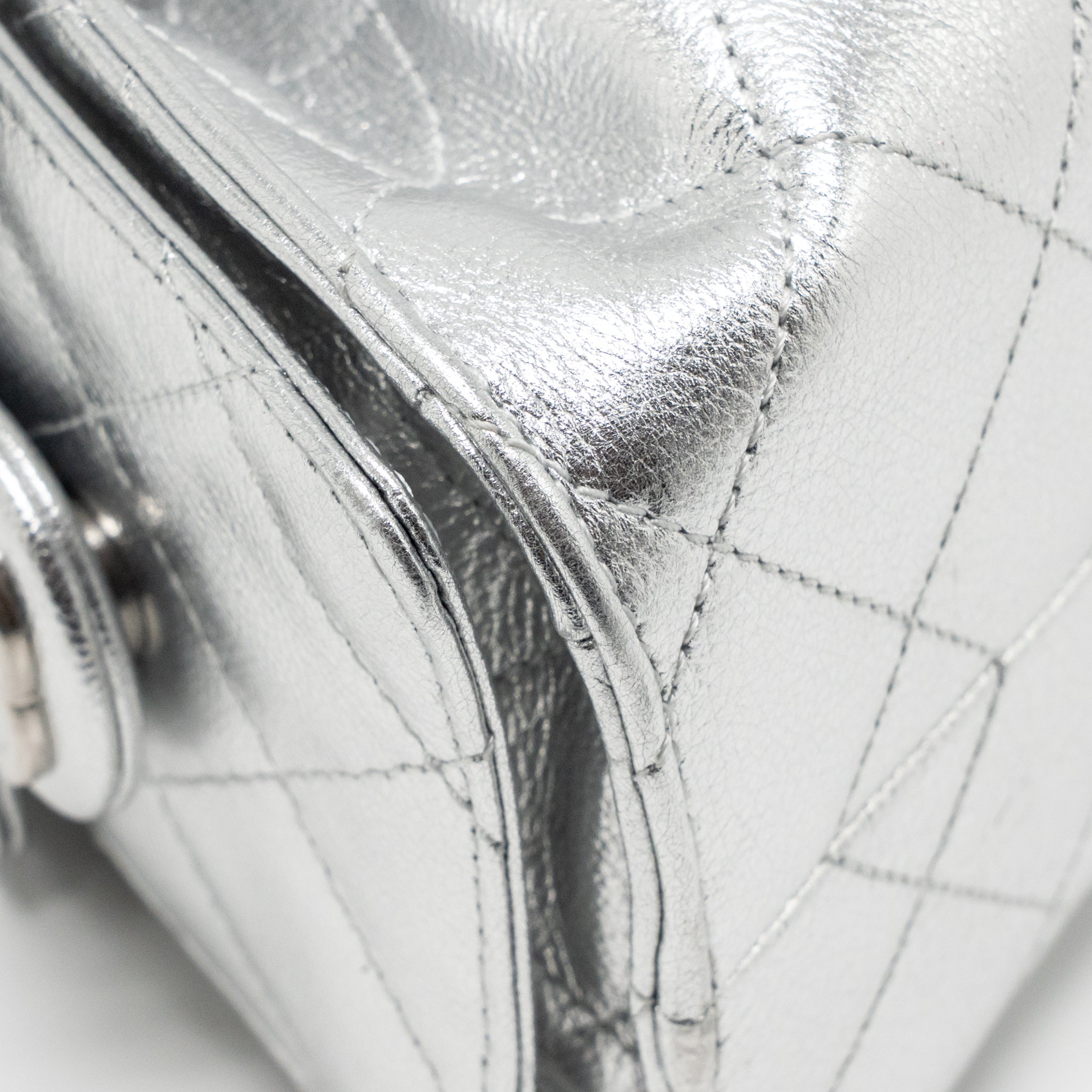 CHANEL MINI 25 BAG METALLIC GRAINED CALFSKIN SILVER SHW (MICROCHIP)