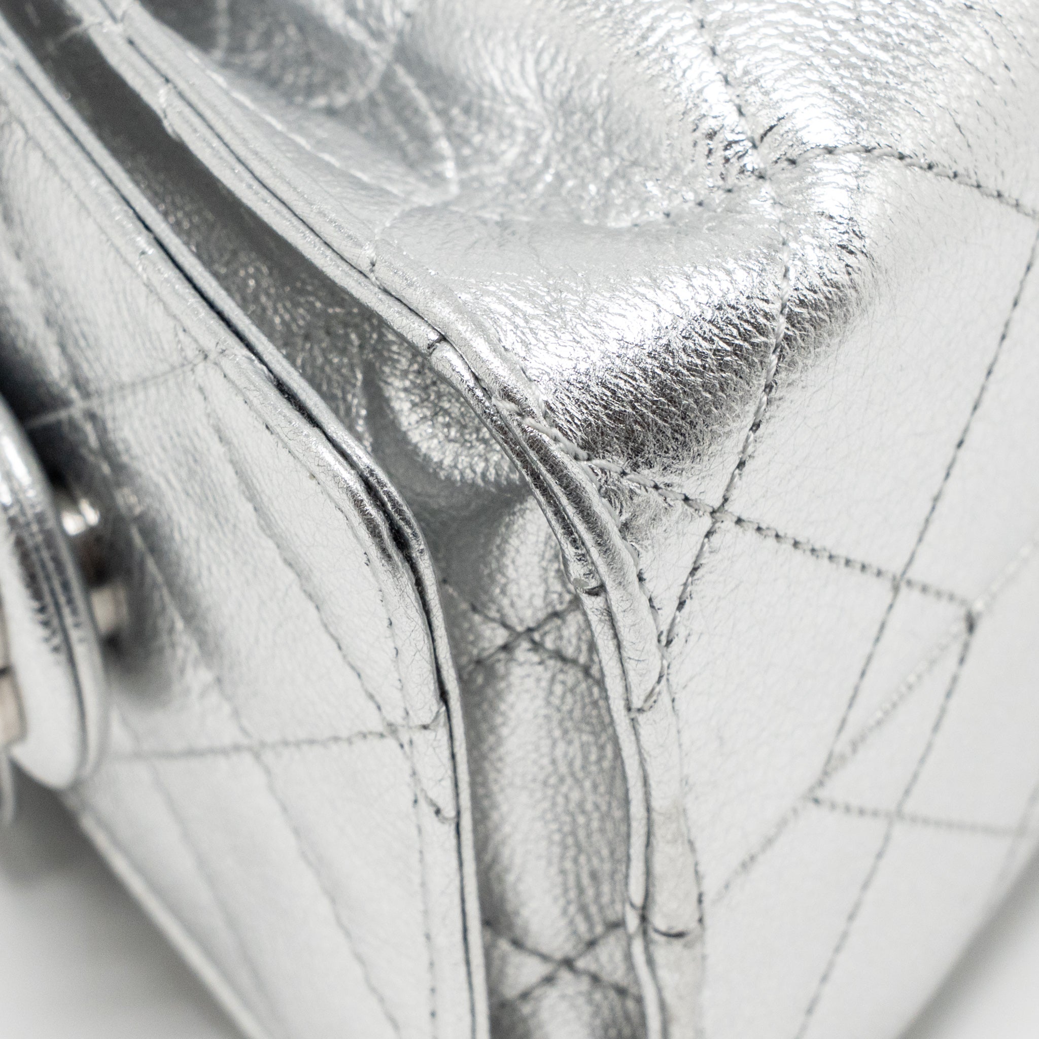 CHANEL MINI 25 BAG METALLIC GRAINED CALFSKIN SILVER SHW (MICROCHIP)