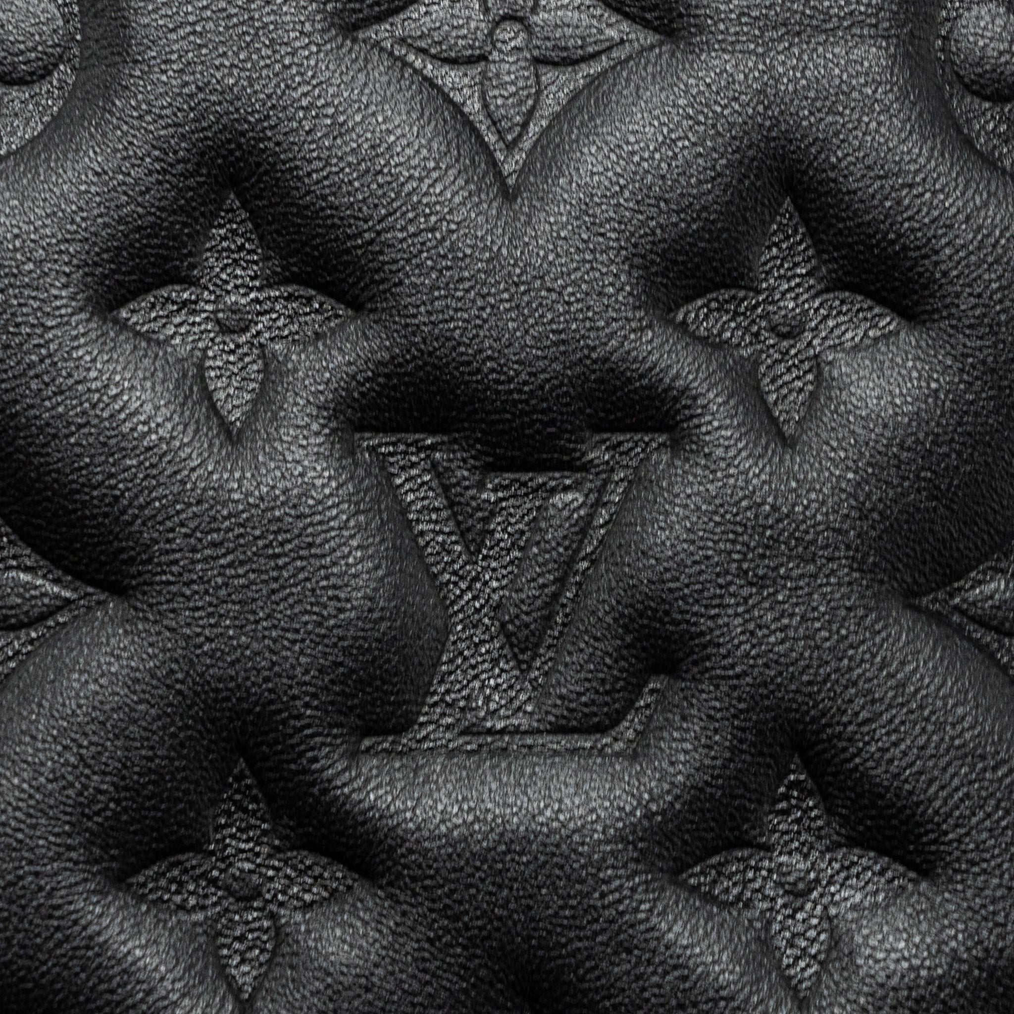 LOUIS VUITTON POCHETTE COUSSIN LAMBSKIN BLACK GHW