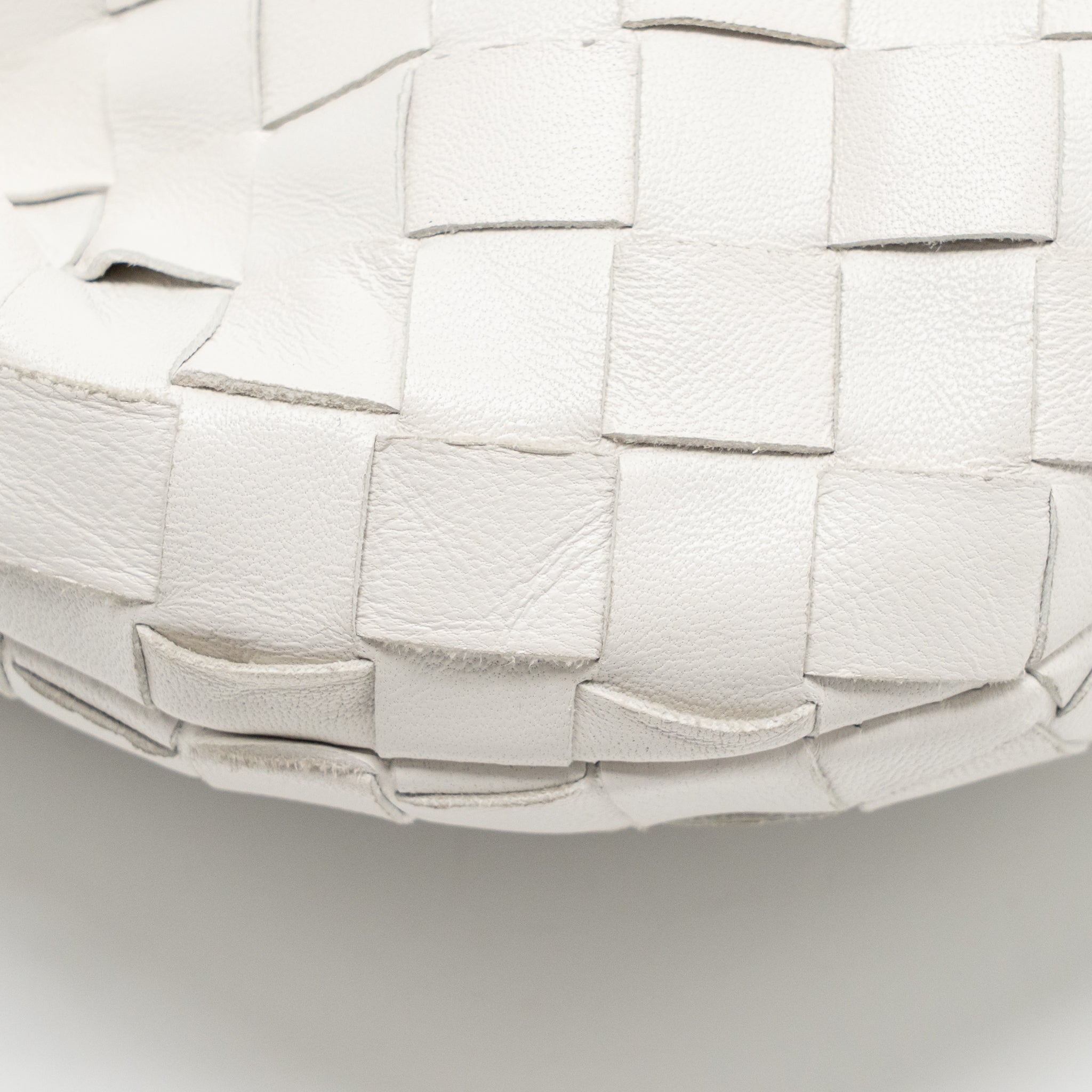 BOTTEGA VENETA MINI JODIE LEATHER WHITE GHW