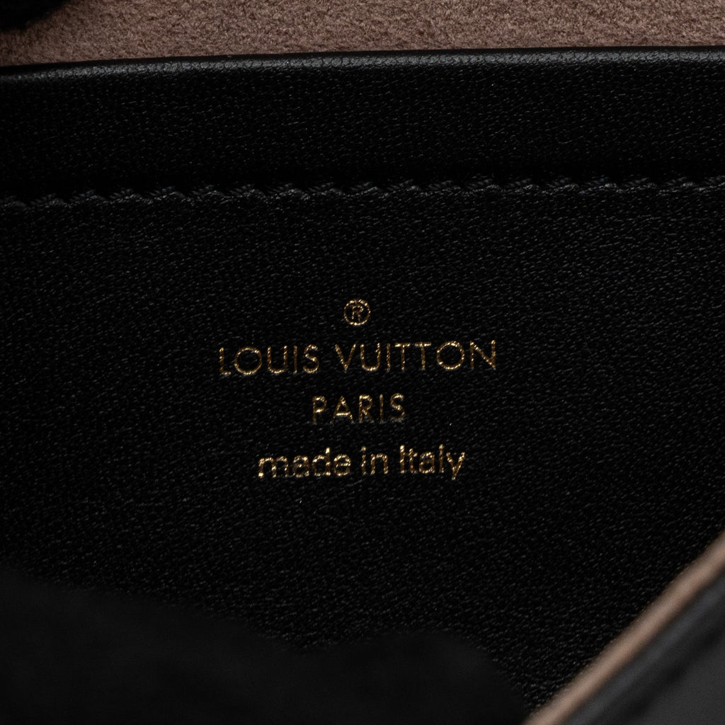 LOUIS VUITTON POCHETTE COUSSIN LAMBSKIN BLACK GHW