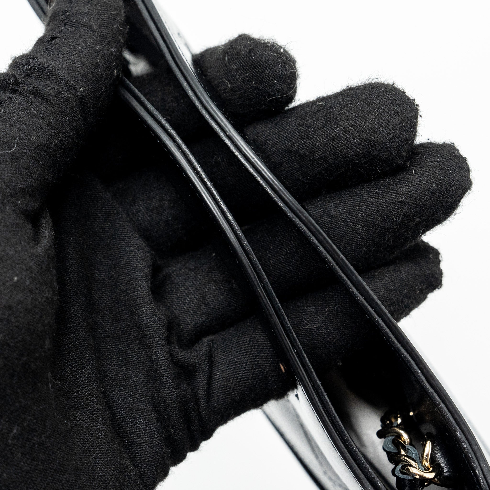 CHANEL 24C MINI 31 CLUTCH WITH CHAIN SHINY CALFSKIN BLACK LGHW (MICROCHIP)