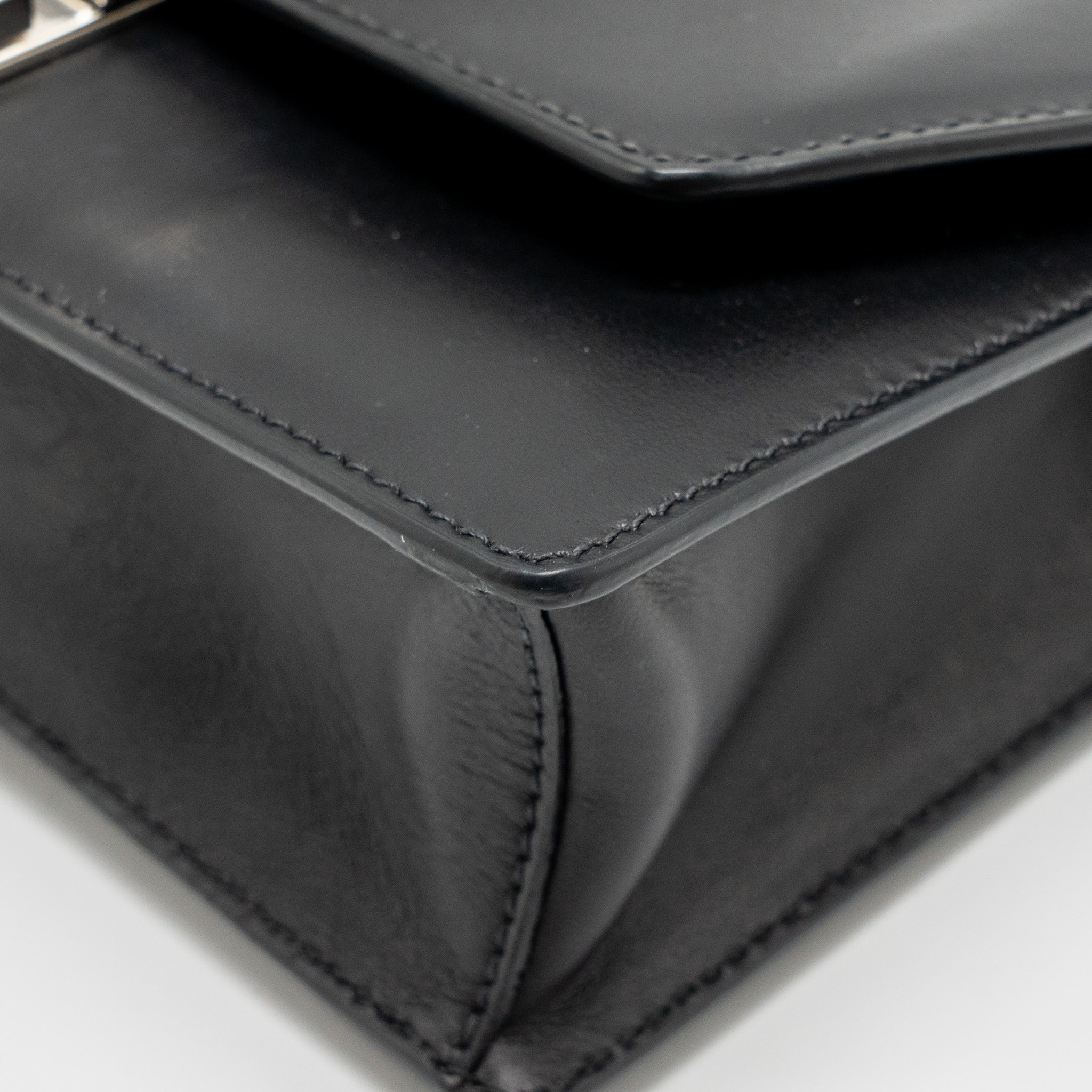 PRADA ELECTRA CITY FLAP BAG CALFSKIN BLACK/RED SHW