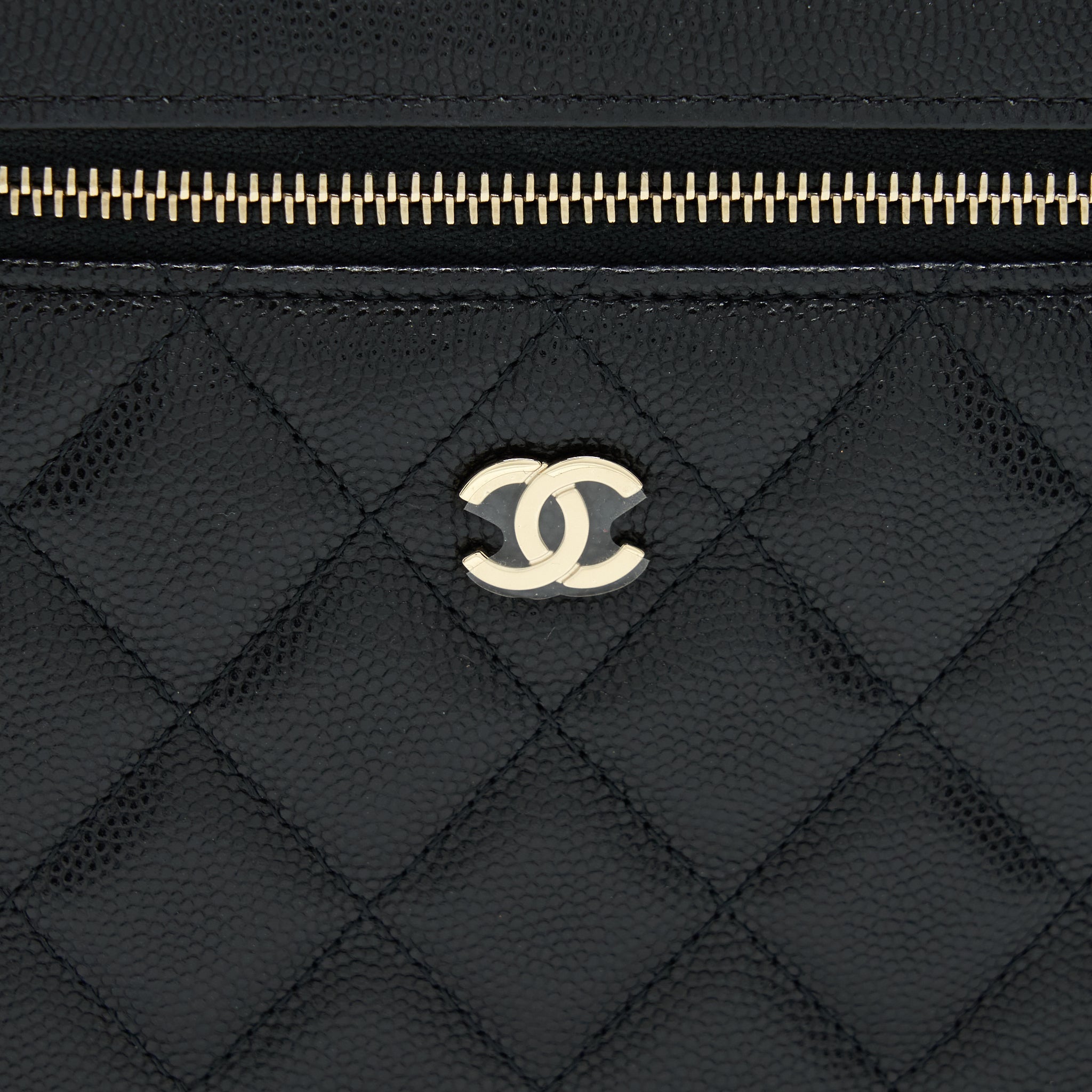 CHANEL TOP HANDLE VANITY CASE CAVIAR BLACK LGHW