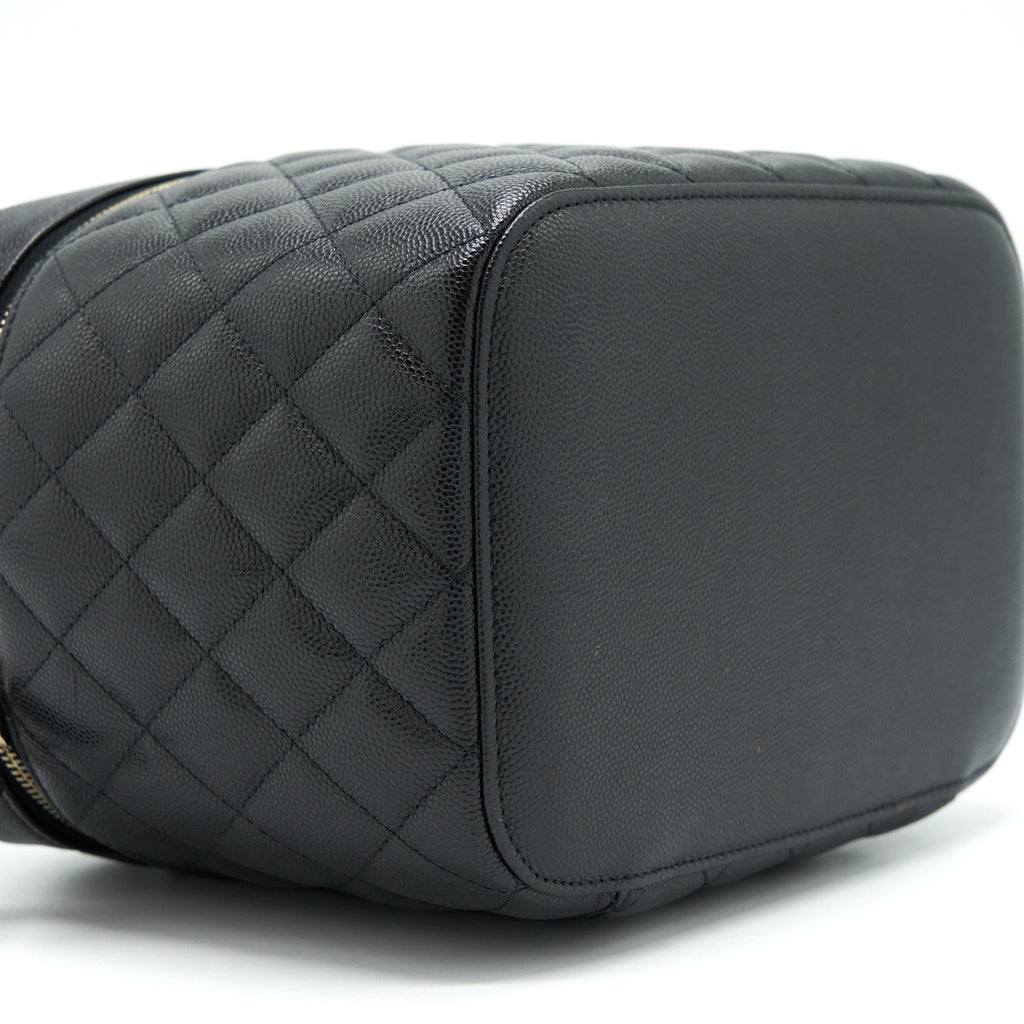 CHANEL TOP HANDLE VANITY CASE CAVIAR BLACK LGHW