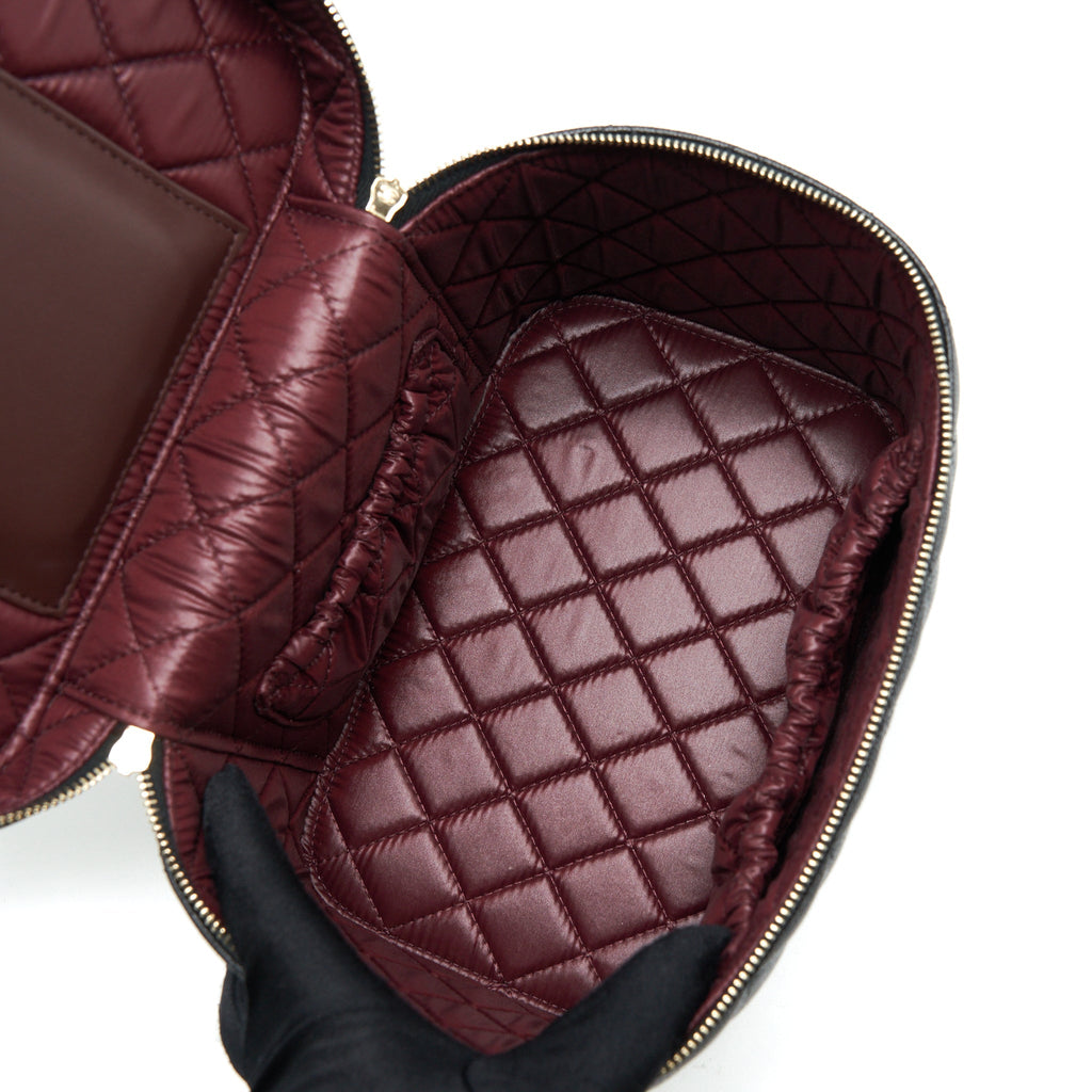 CHANEL TOP HANDLE VANITY CASE CAVIAR BLACK LGHW