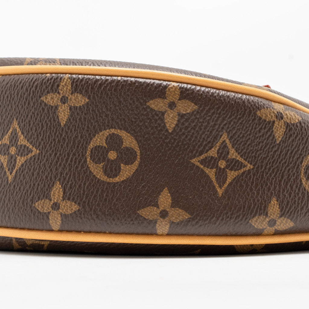 LOUIS VUITTON LOOP BAG MONOGRAM CANVAS GHW