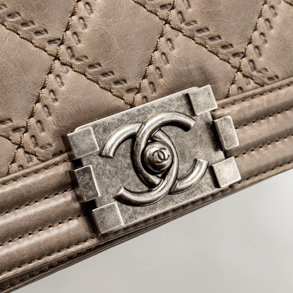 CHANEL MEDIUM BOY BAG QUILTED CALFSKIN GREY RUTHENIUM HARDWARE