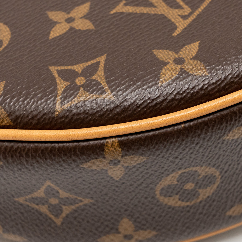 LOUIS VUITTON LOOP BAG MONOGRAM CANVAS GHW
