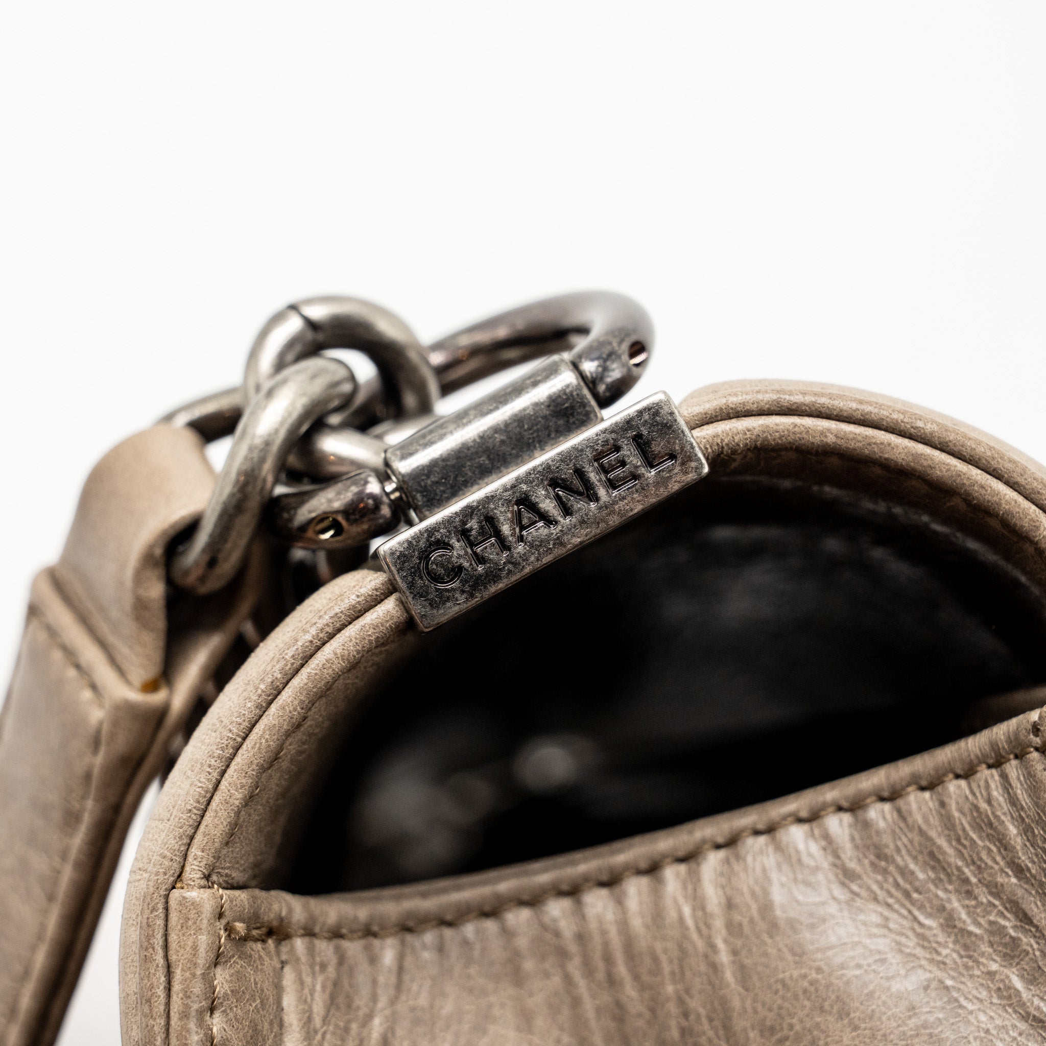 CHANEL MEDIUM BOY BAG QUILTED CALFSKIN GREY RUTHENIUM HARDWARE