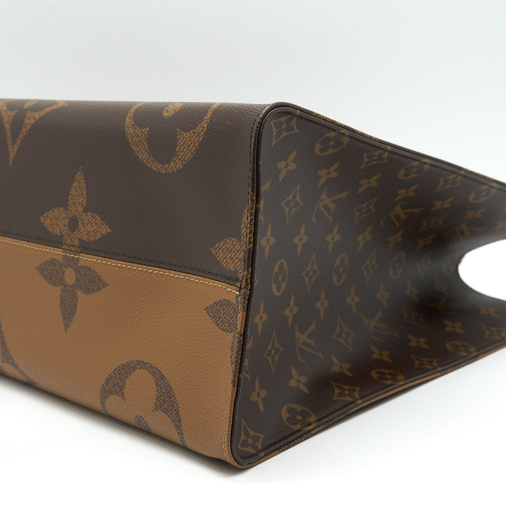 LOUIS VUITTON ONTHEGO GM MONOGRAM CANVAS