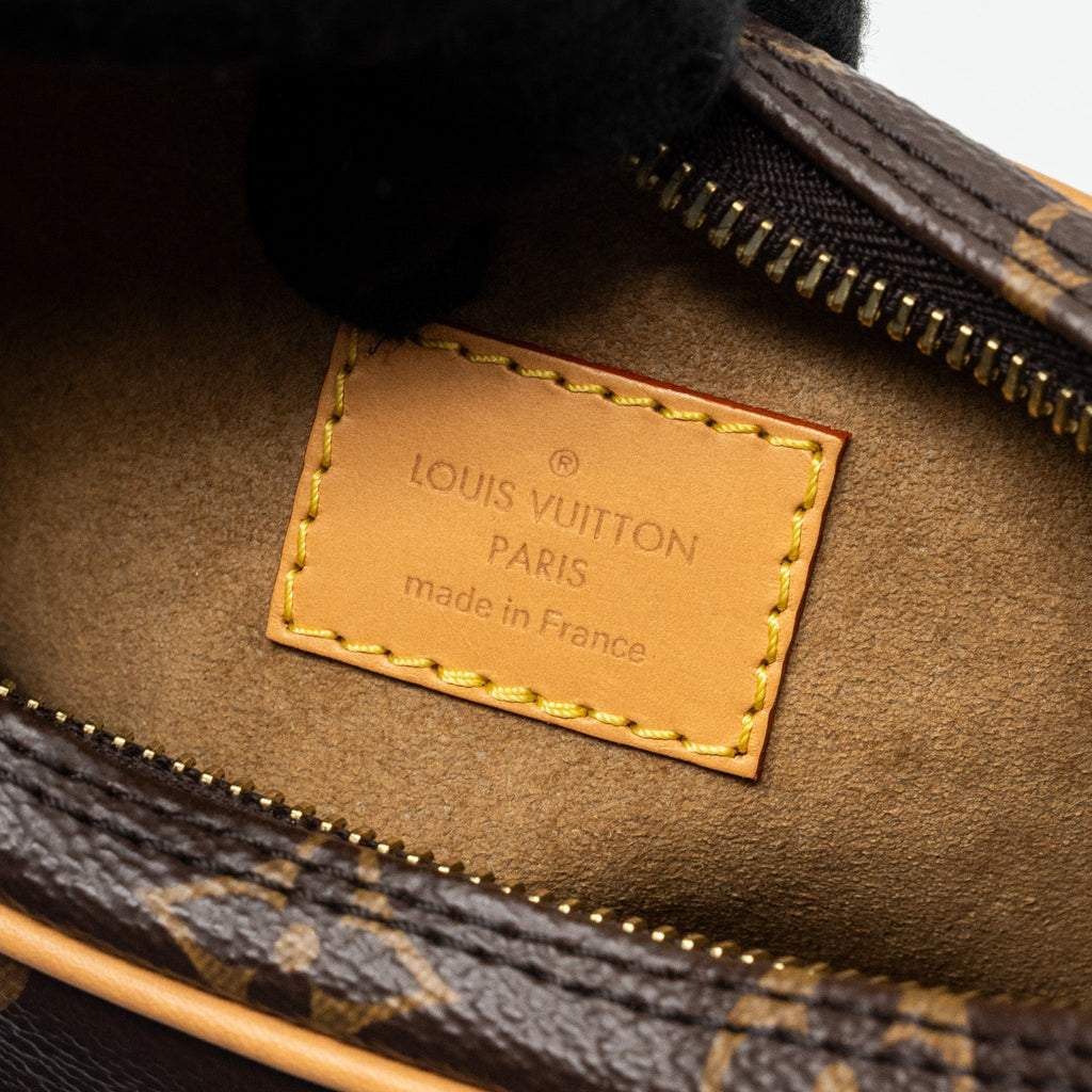 LOUIS VUITTON LOOP BAG MONOGRAM CANVAS GHW(NEW VERSION)