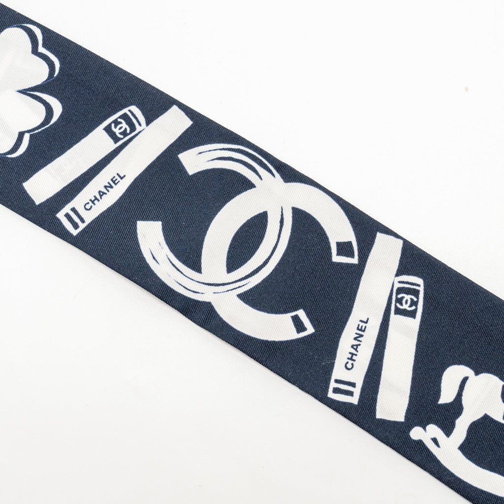 CHANEL CC LOGO/LETTER PRINTED TWILLY SILK NAVY/WHITE