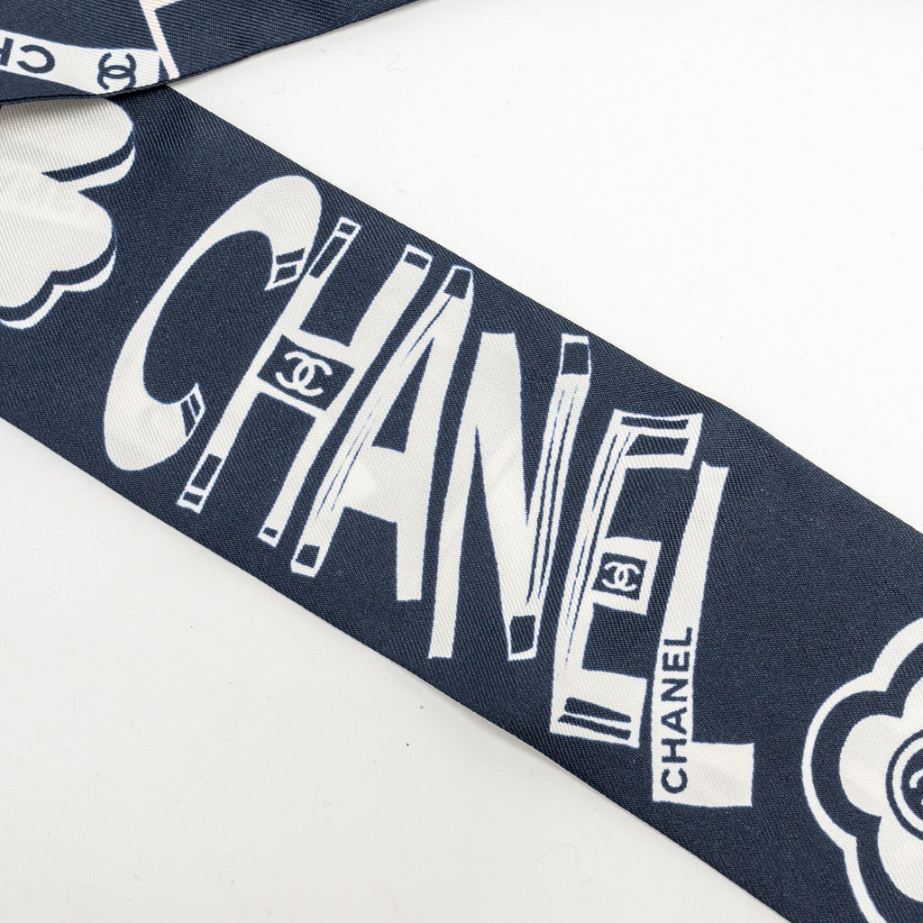 CHANEL CC LOGO/LETTER PRINTED TWILLY SILK NAVY/WHITE