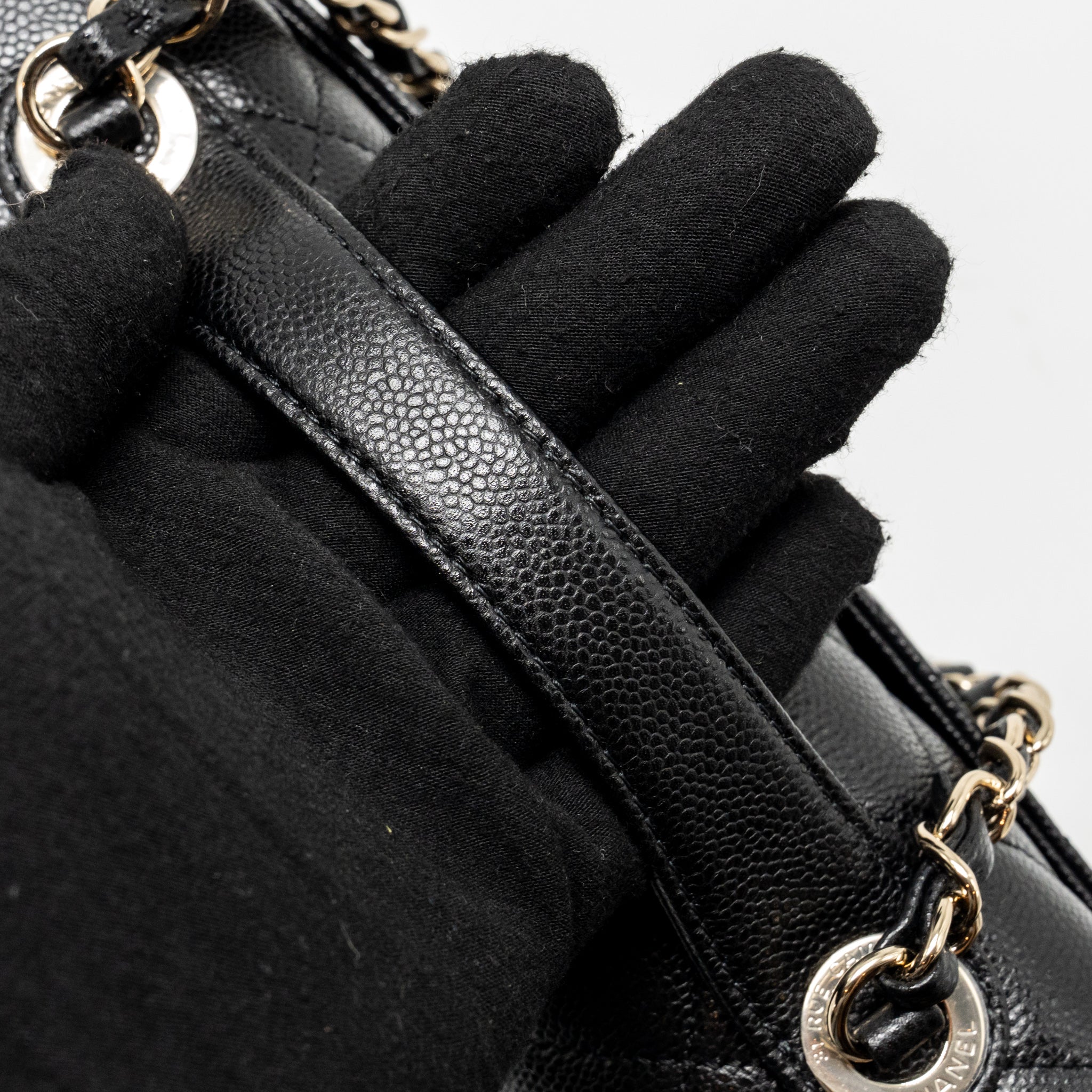 CHANEL MEDIUM BUSINESS AFFINITY CAVIAR BLACK LGHW (MICROCHIP)