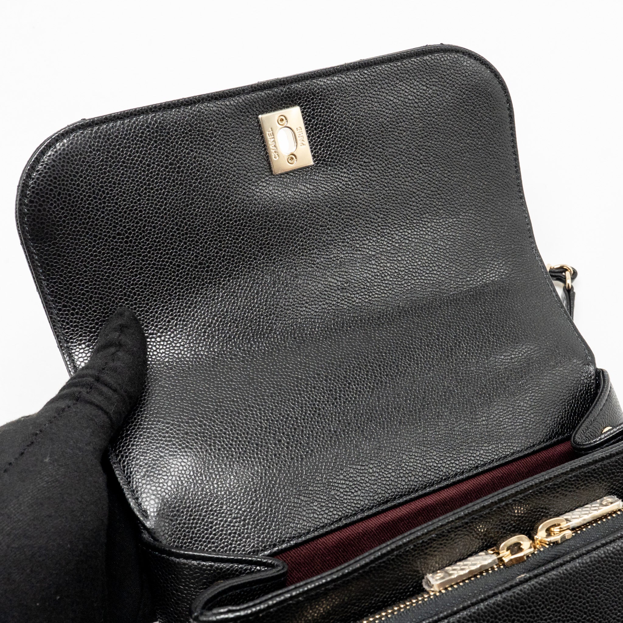 CHANEL MEDIUM BUSINESS AFFINITY CAVIAR BLACK LGHW (MICROCHIP)