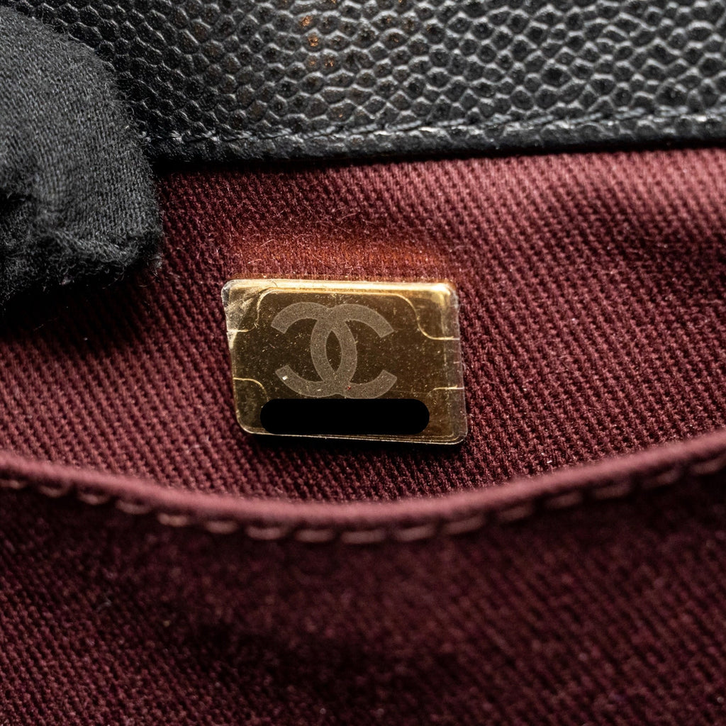 CHANEL MEDIUM BUSINESS AFFINITY CAVIAR BLACK LGHW (MICROCHIP)