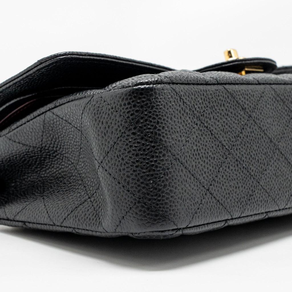 CHANEL MEDIUM CLASSIC DOUBLE FLAP BAG CAVIAR BLACK GHW