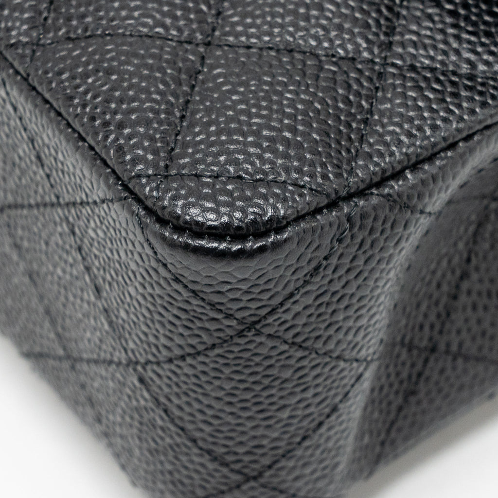 CHANEL MEDIUM CLASSIC DOUBLE FLAP BAG CAVIAR BLACK GHW