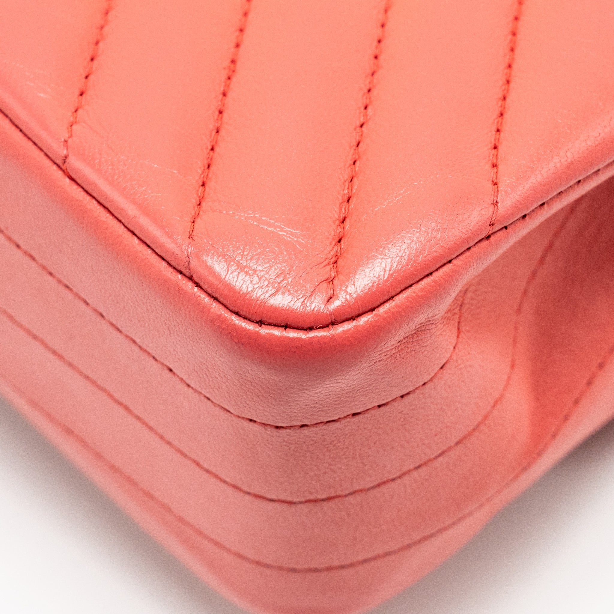 CHANEL MEDIUM CLASSIC DOUBLE FLAP BAG CHEVRON LAMBSKIN PINK LGHW