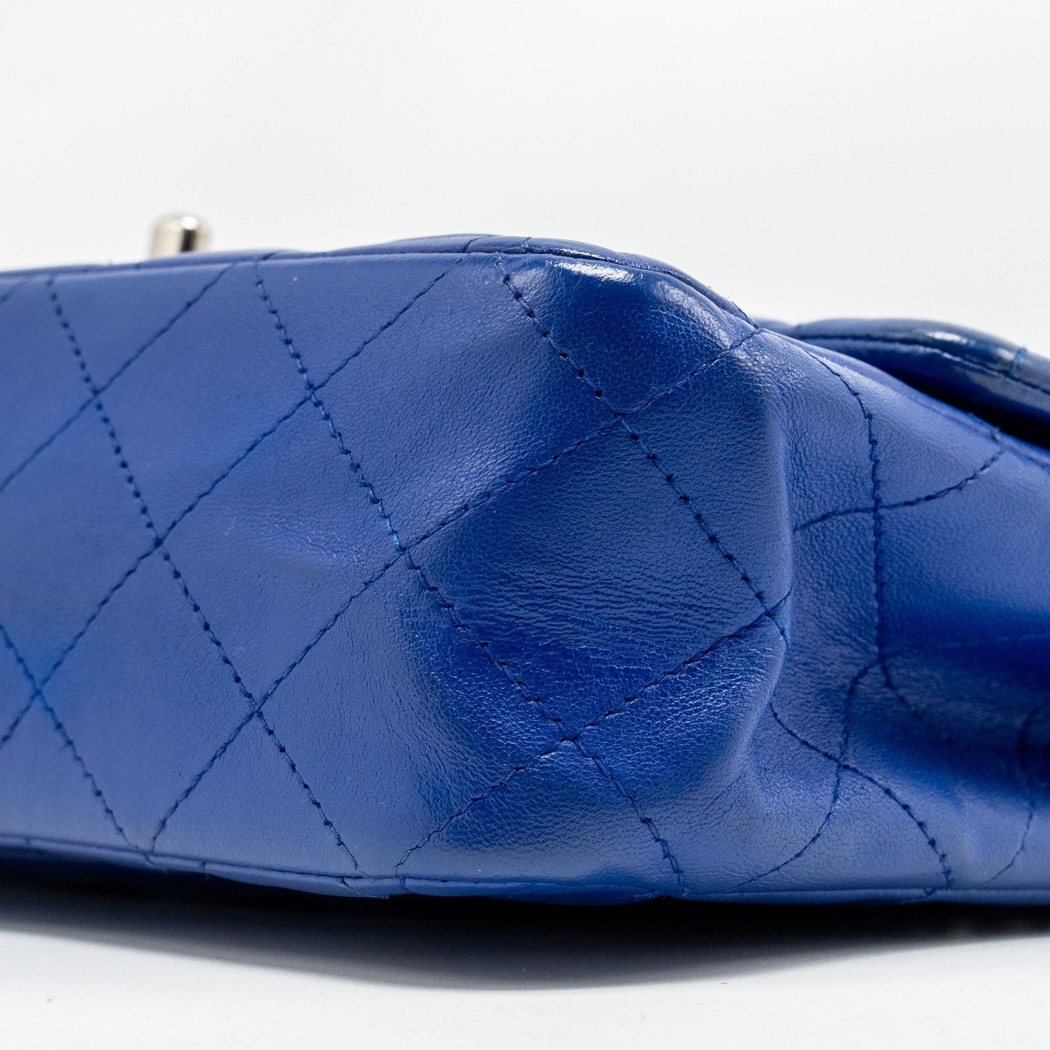 CHANEL MEDIUM CLASSIC DOUBLE FLAP BAG LAMBSKIN BLUE SHW