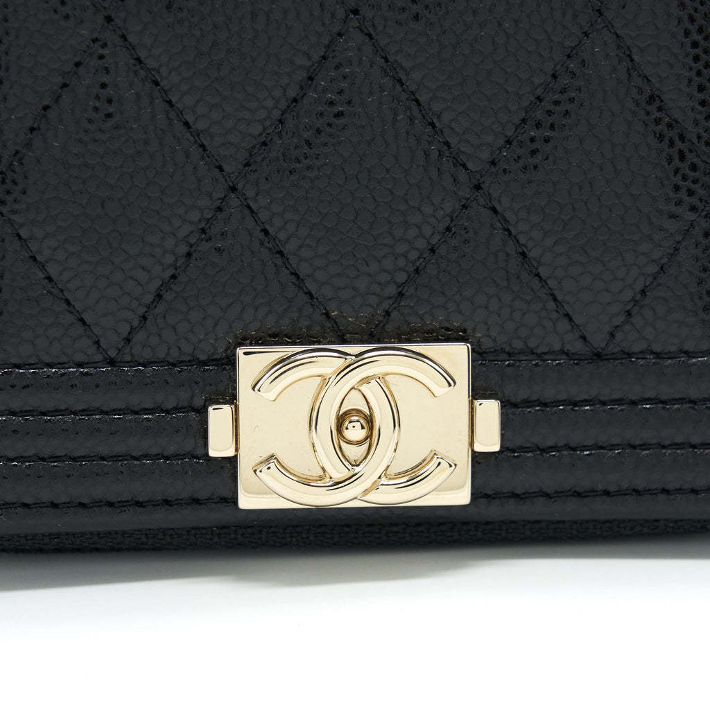 CHANEL CLASSIC BOY ZIP CARDHOLDER CAVIAR BLACK LGHW