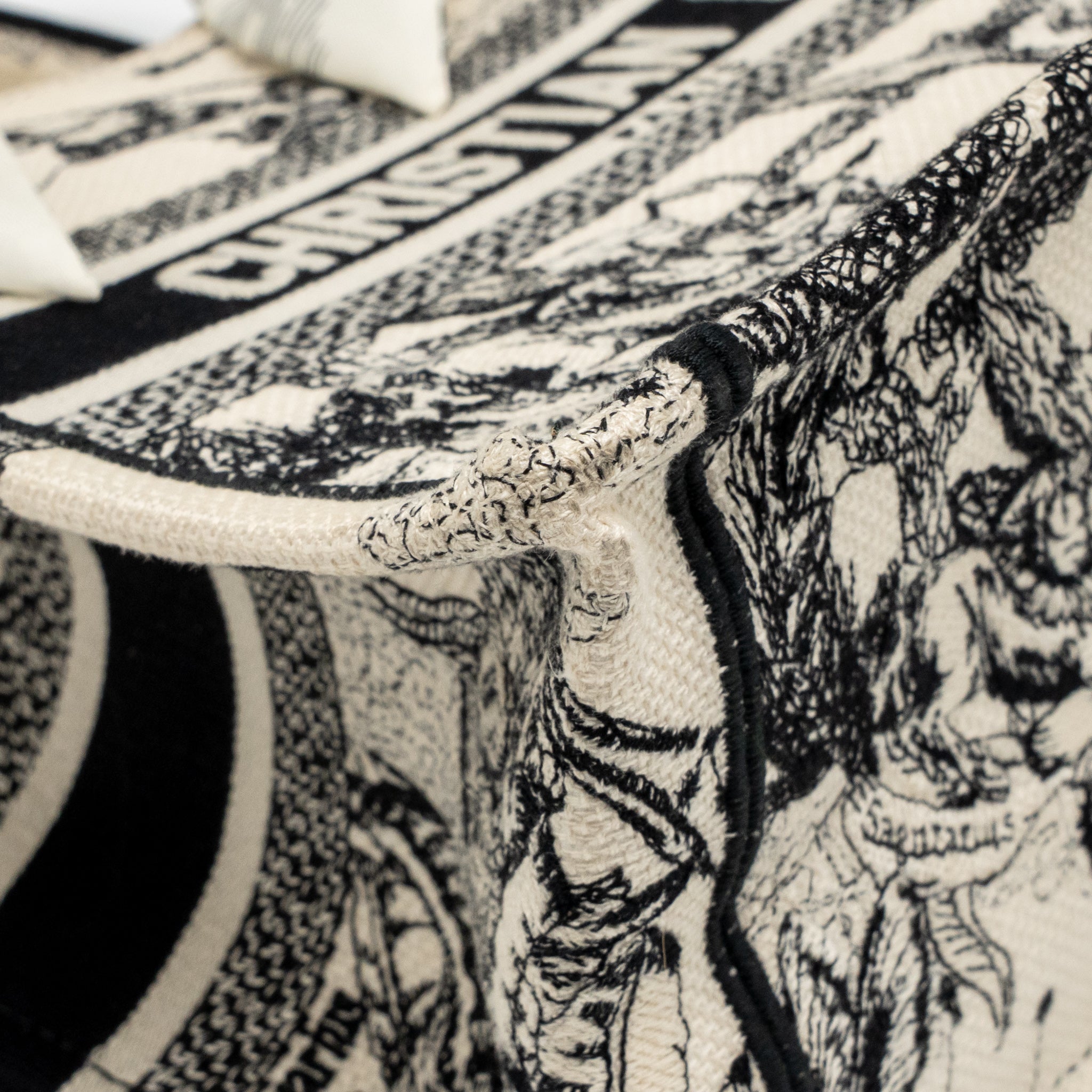 DIOR SMALL DIOR BOOK TOTE DIOR ZODIAC EMBROIDERY CANVAS LATTE/BLACK