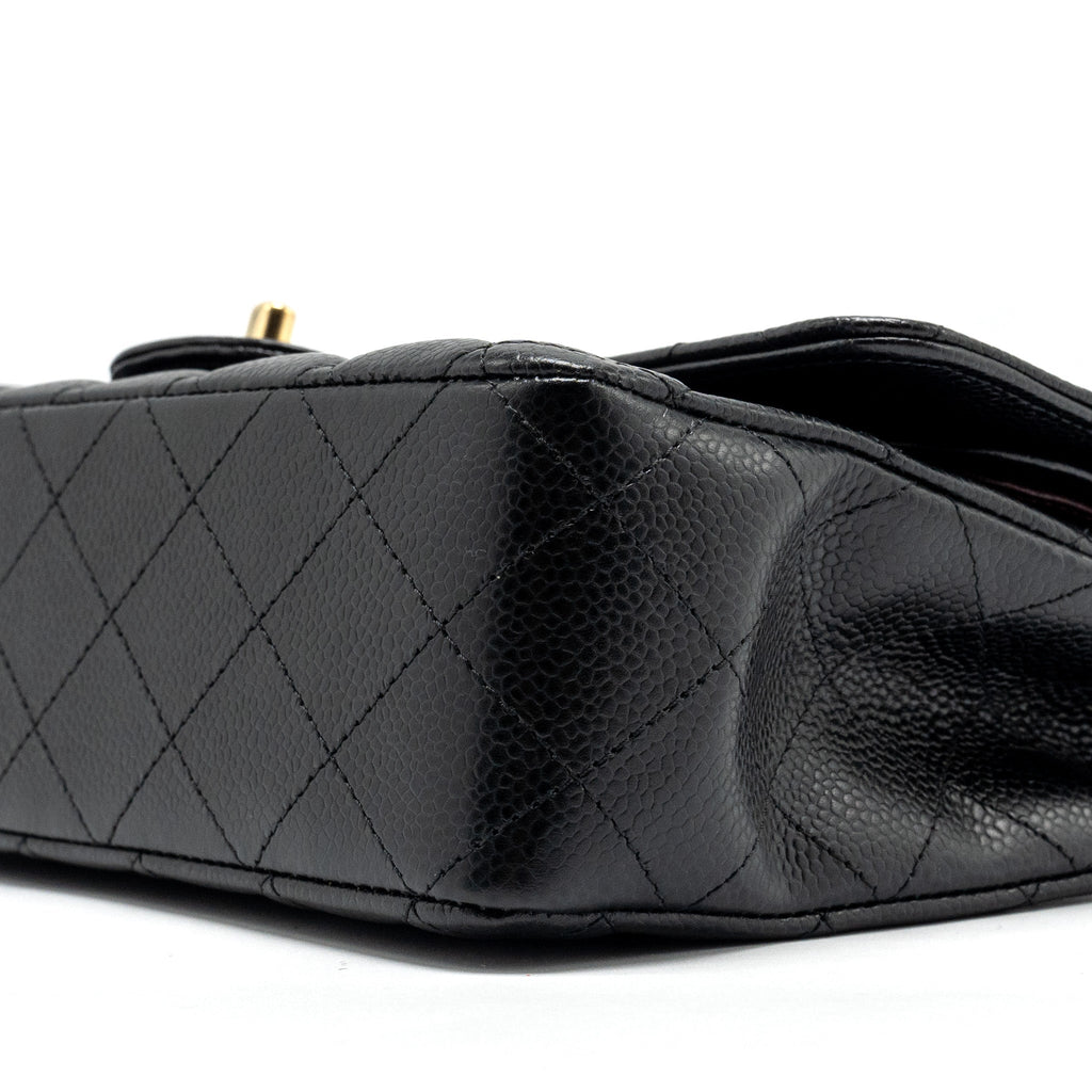 CHANEL MEDIUM CLASSIC DOUBLE FLAP BAG CAVIAR BLACK GHW