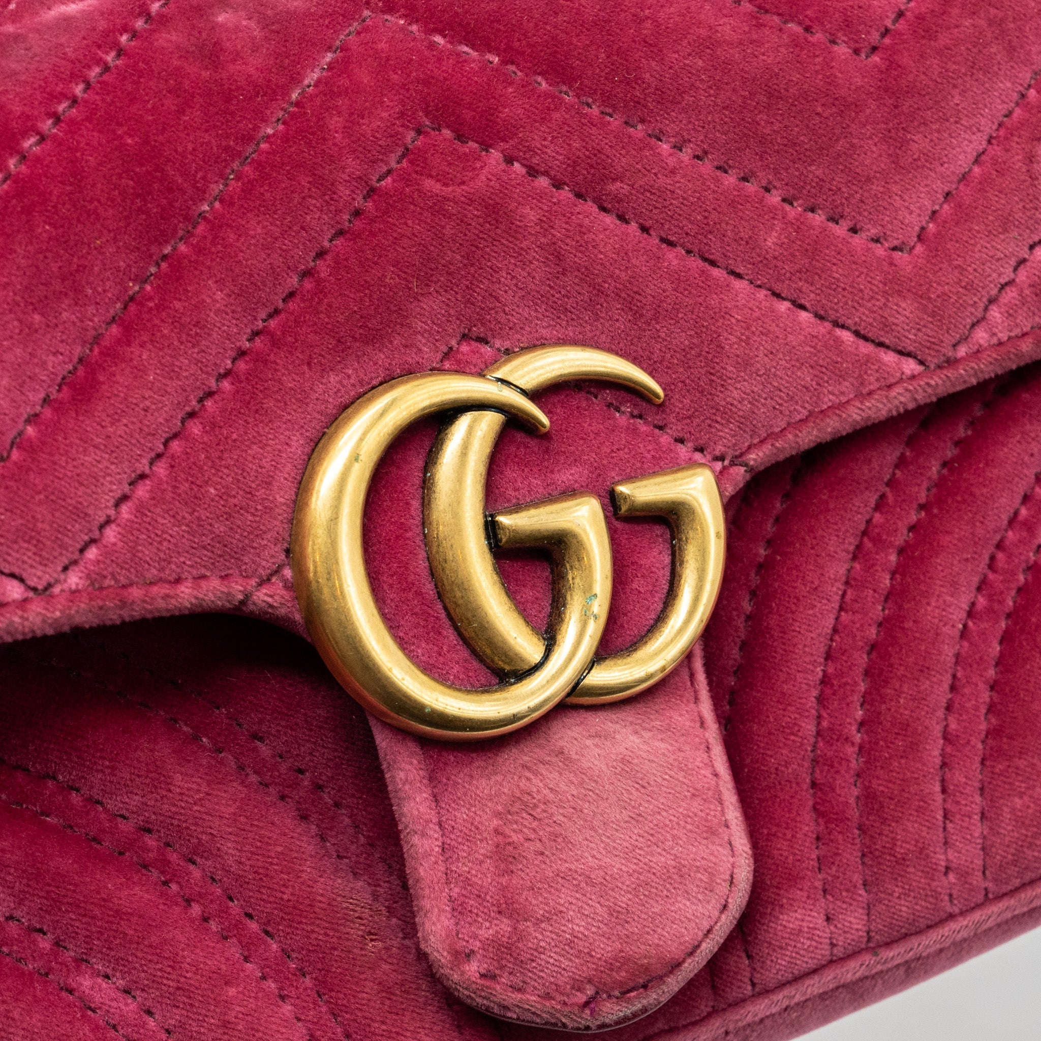 GUCCI SMALL GG MARMONT SHOULDER BAG VELVET PINK GHW