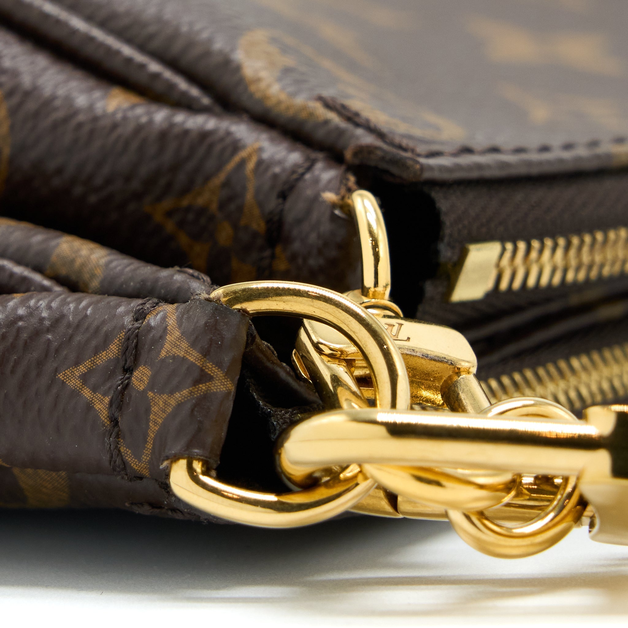 LOUIS VUITTON MULTI POCHETTE WITH KHAKI STRAP GHW