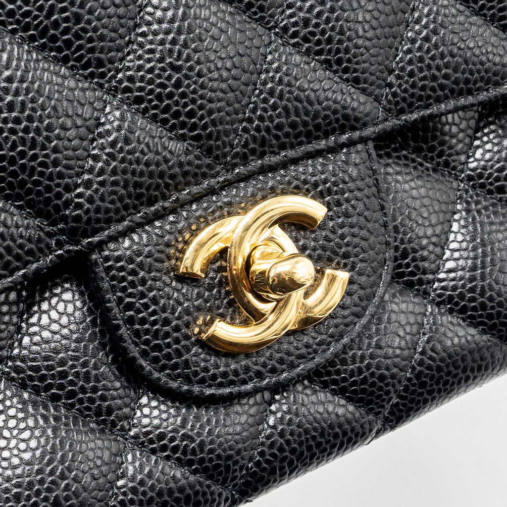 CHANEL MEDIUM CLASSIC DOUBLE FLAP BAG CAVIAR BLACK GHW